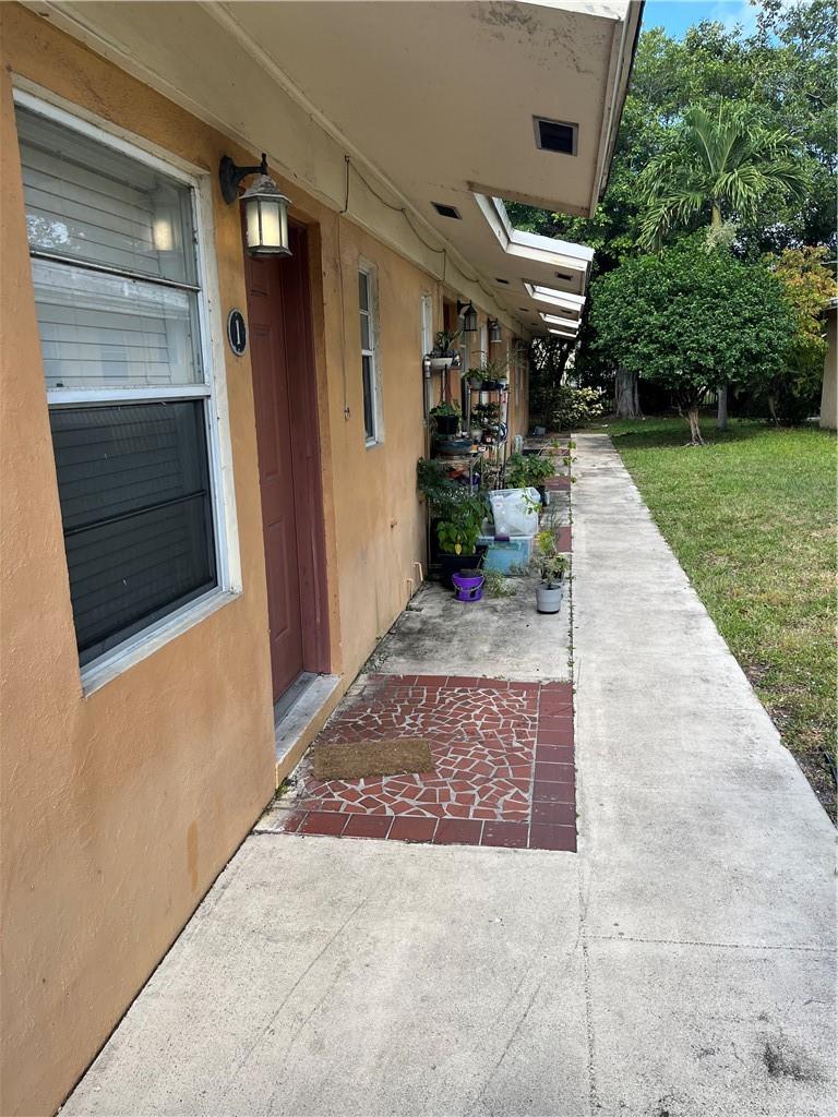 1325 NE 5TH TERRACE 1