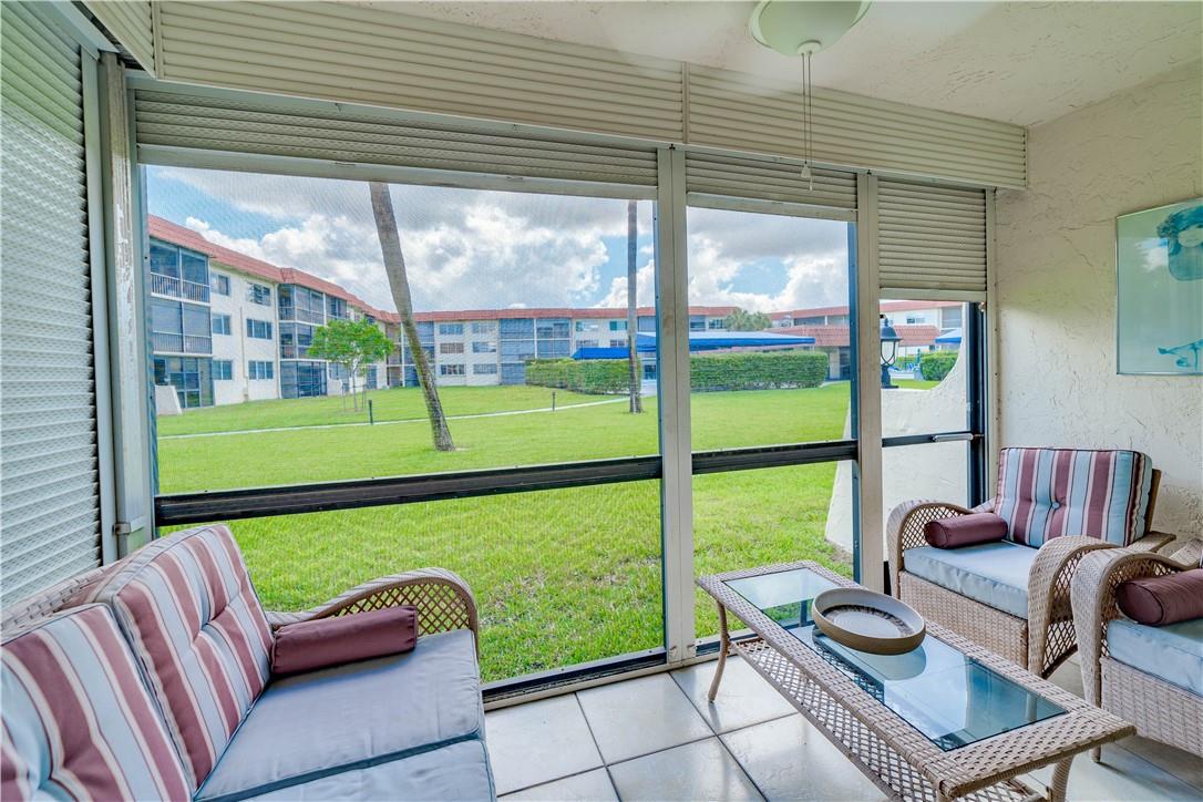 9800 N Hollybrook Lake Dr 108, Pembroke Pines, FL 33025