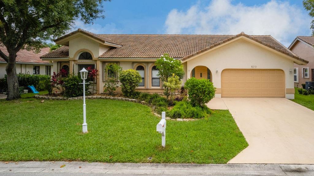 8213 NW 40th Ct, Coral Springs, FL 33065