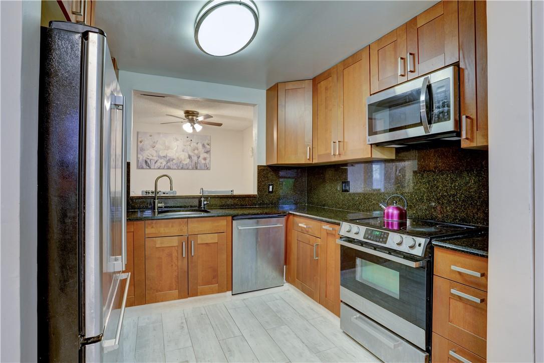 5493 Gate Lake Rd 5493, Tamarac, FL 33319