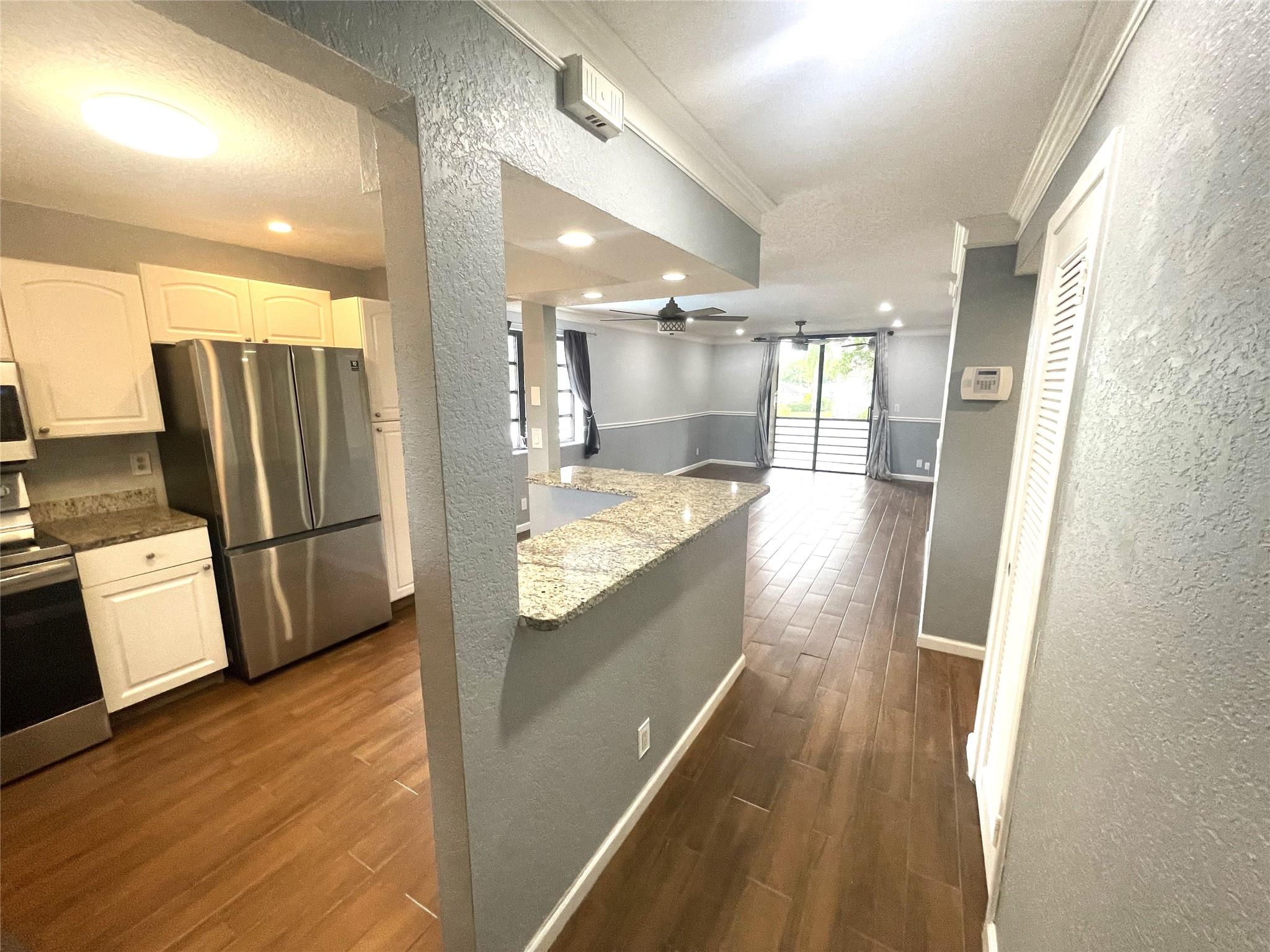 3351 NW 85th Ave 211, Coral Springs, FL 33065