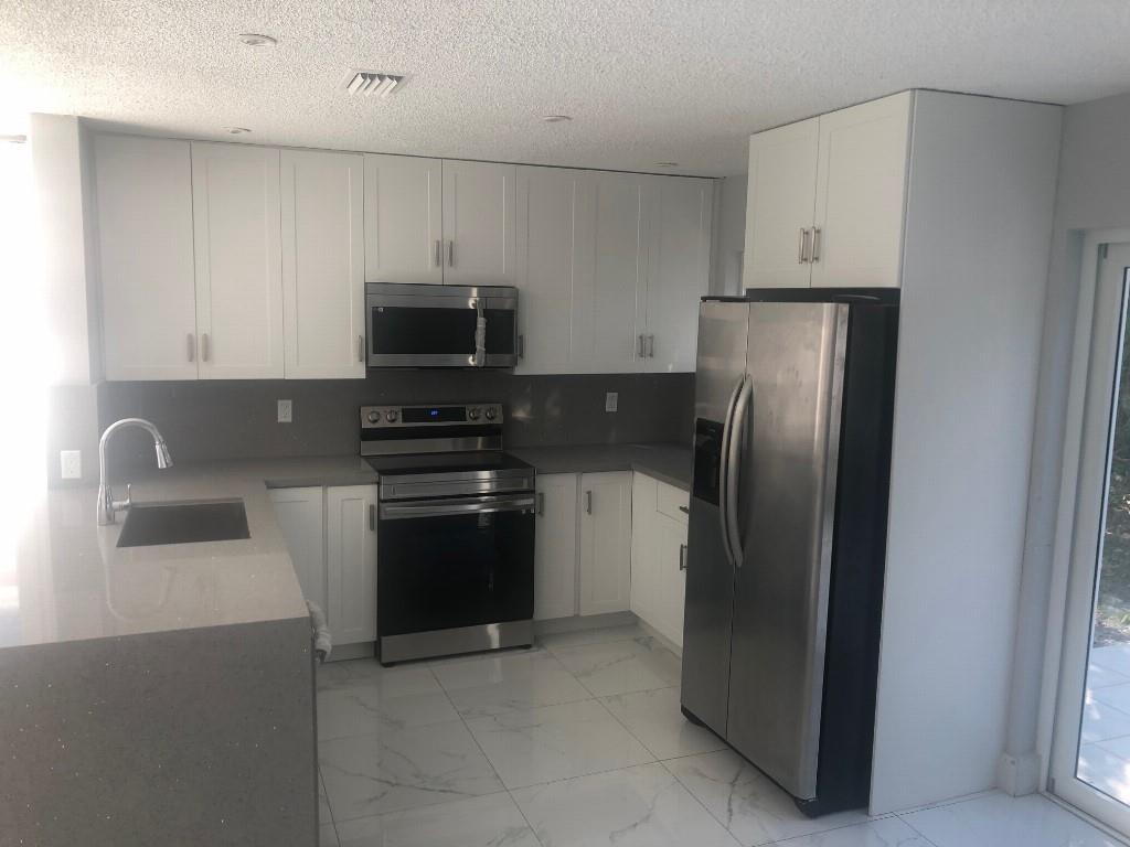 Homes for sale in Plantation, FL | 9910 Nw 2Nd Ct, Plantation, FL 33324 | MLS# F10387668