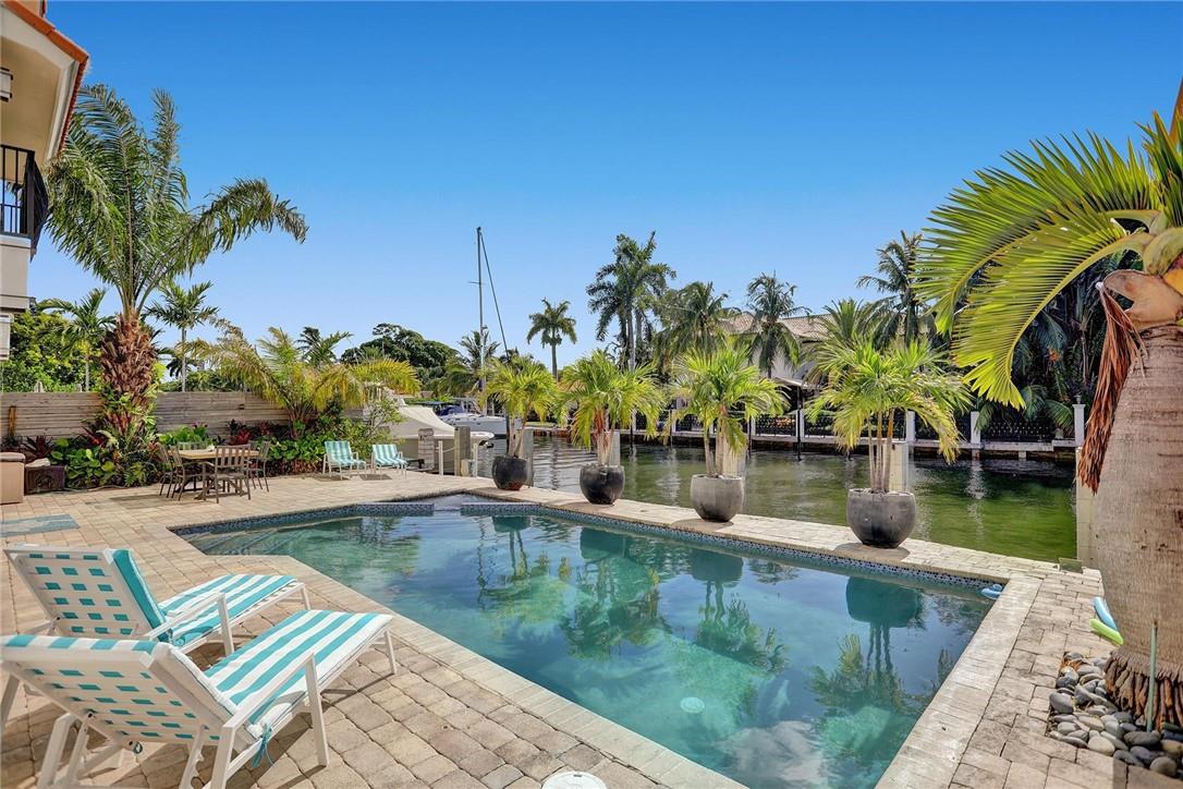 Photo 1 of 808 SOLAR ISLE DR in Fort Lauderdale - MLS F10389372