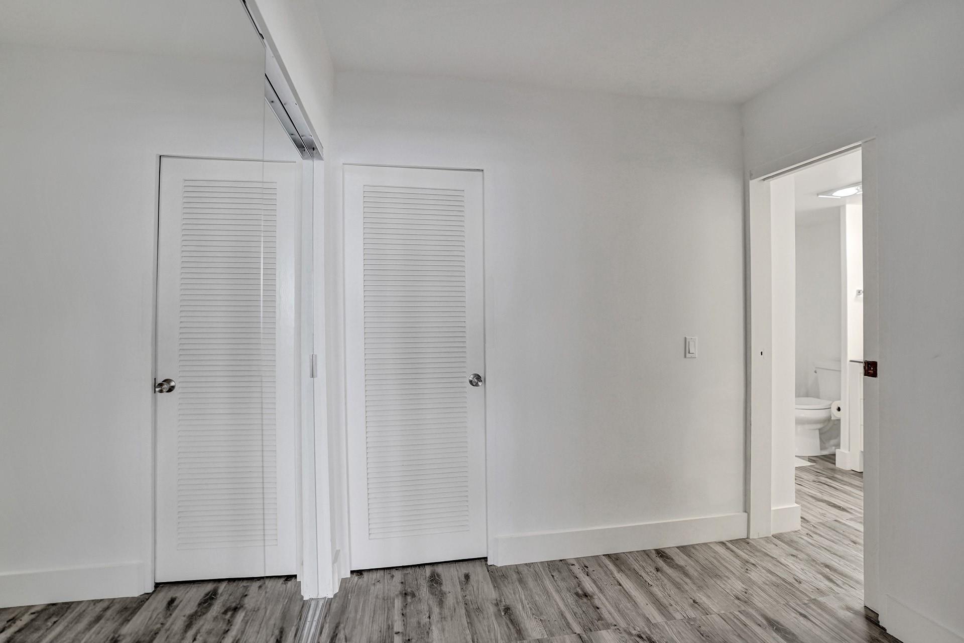 3430 Galt Ocean Dr 907