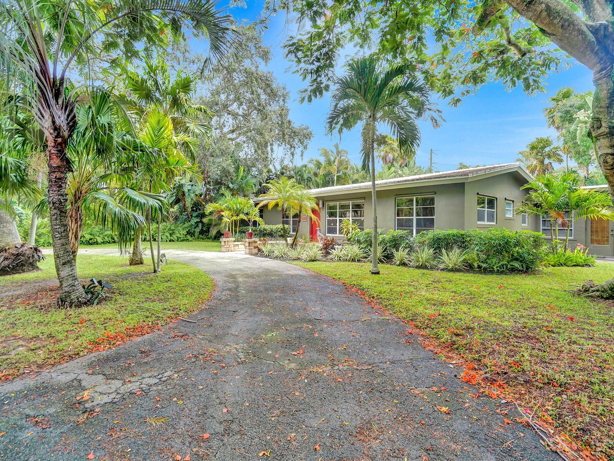 2824 NE 14th Ave