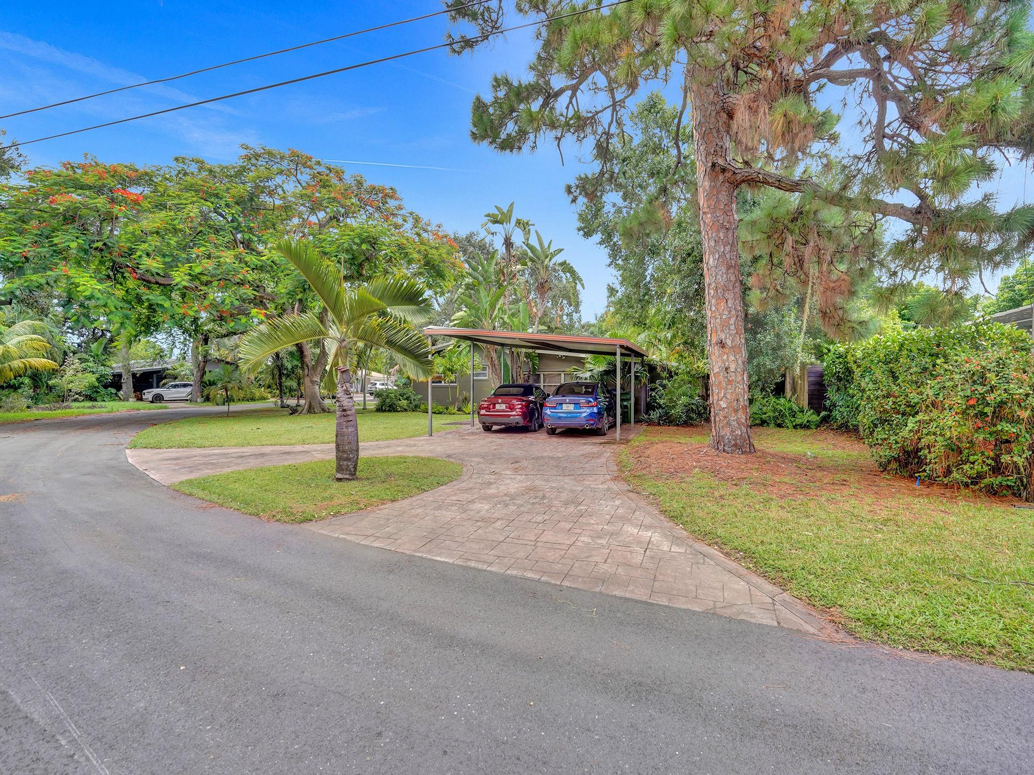 2824 NE 14th Ave