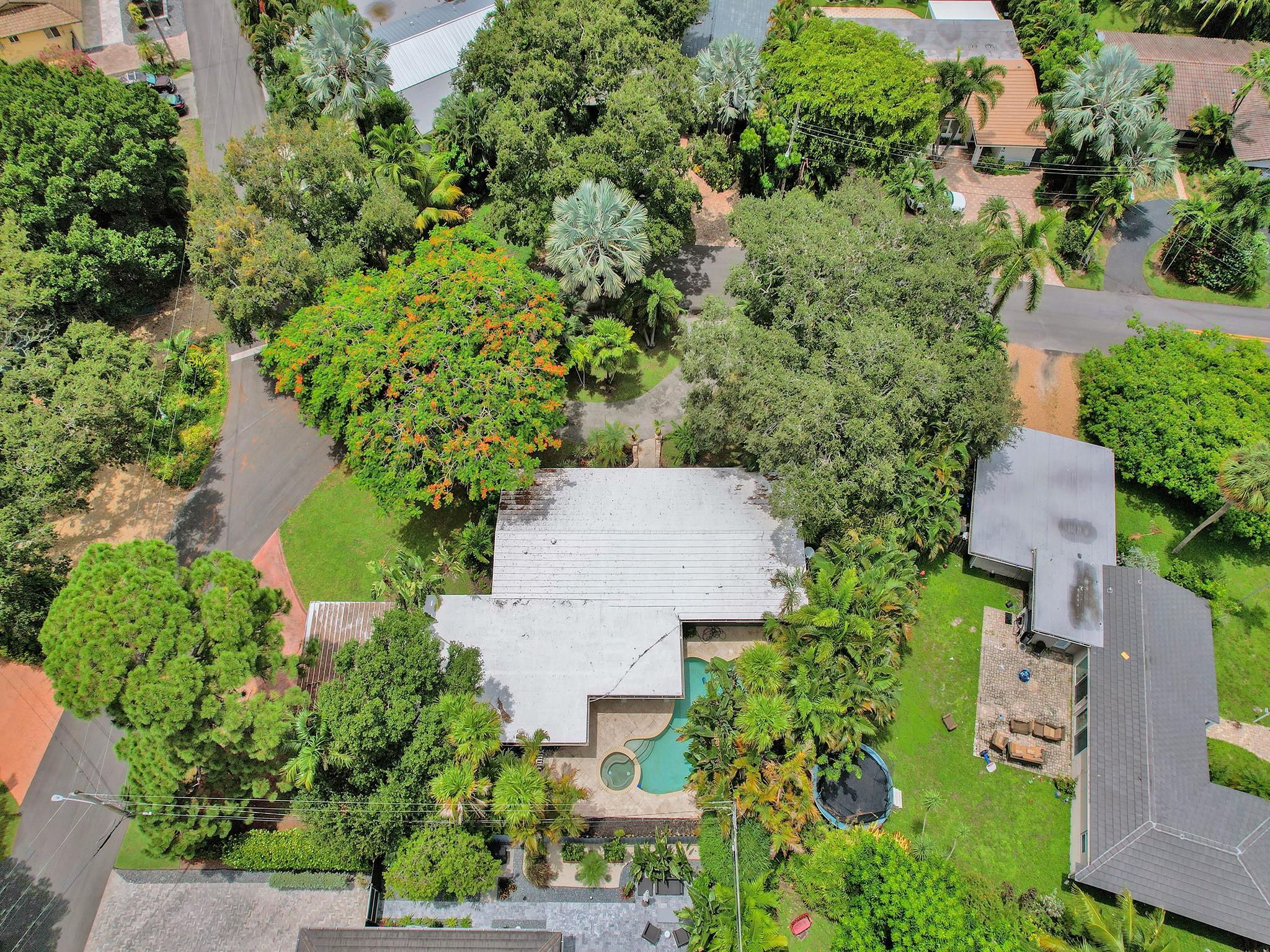 2824 NE 14th Ave