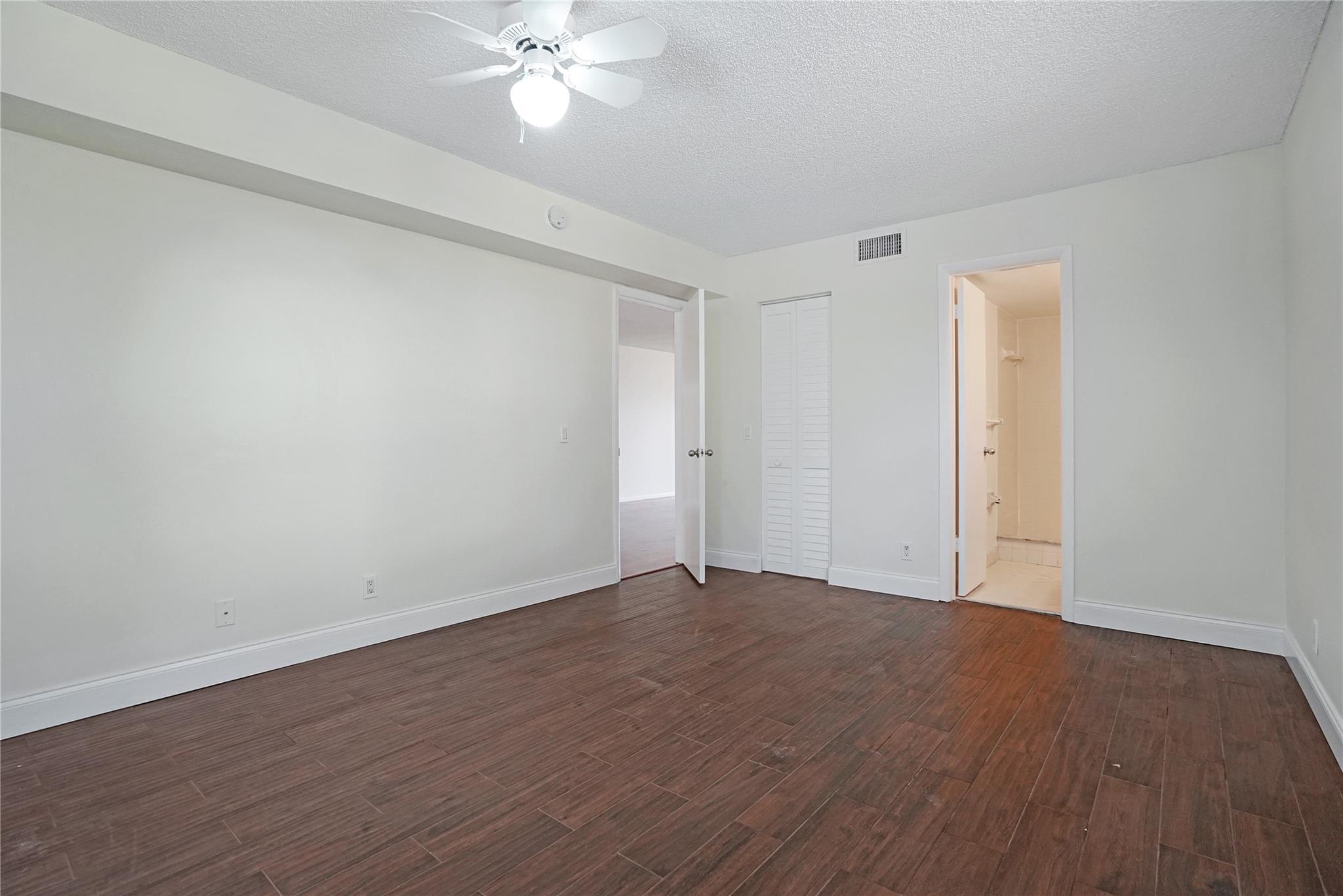 109 Lake Emerald Dr 110