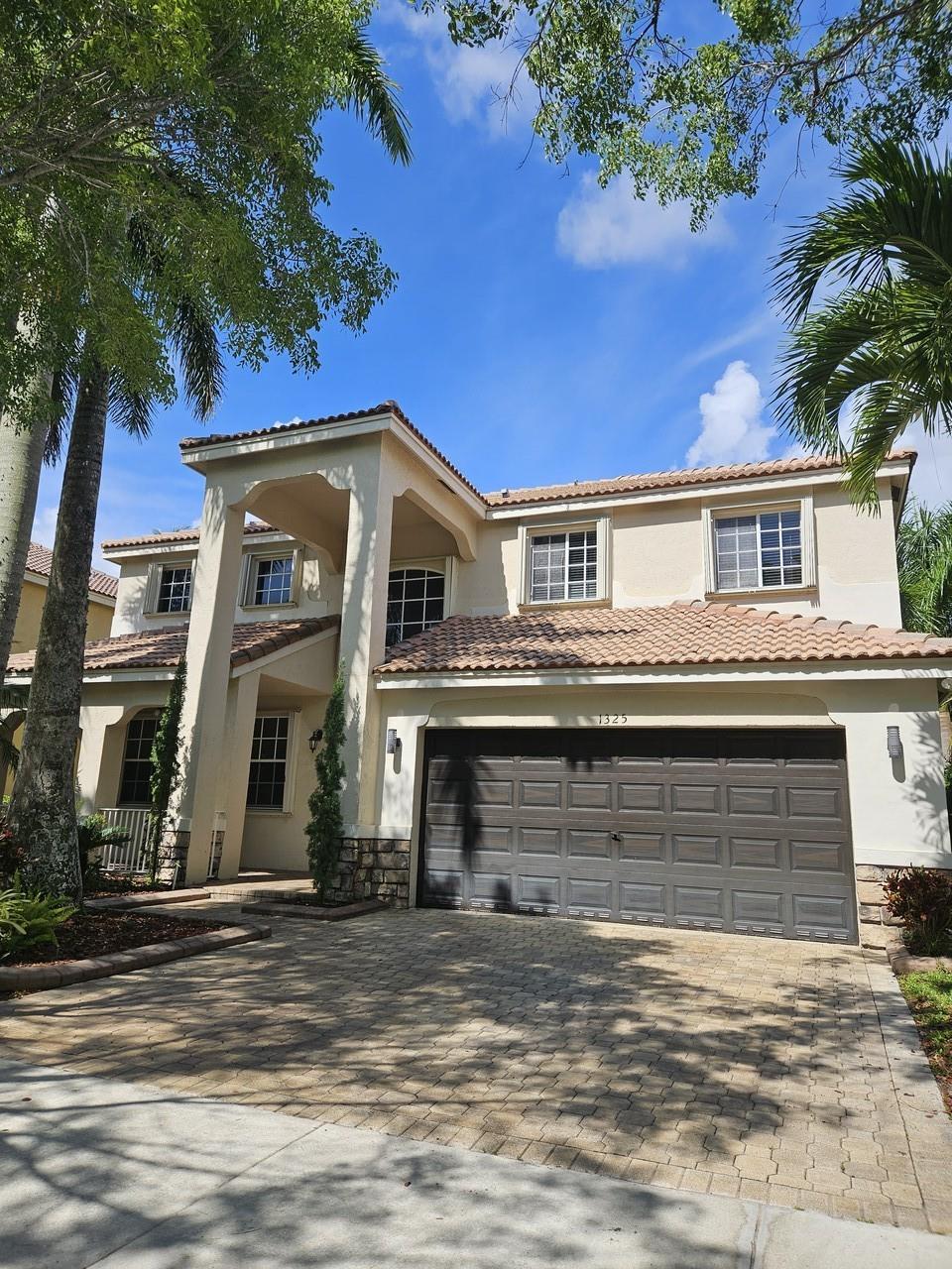 1325 Chenille Cir, Weston, FL 33327