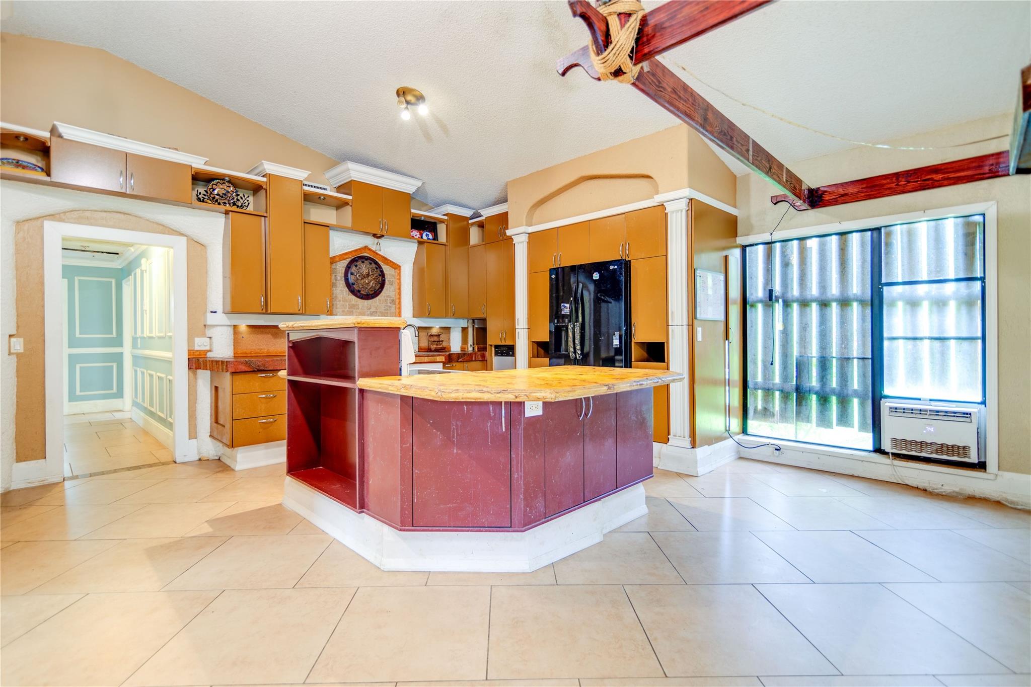 Photo 7 of home located at 16319 E Burns Dr, Loxahatchee FL