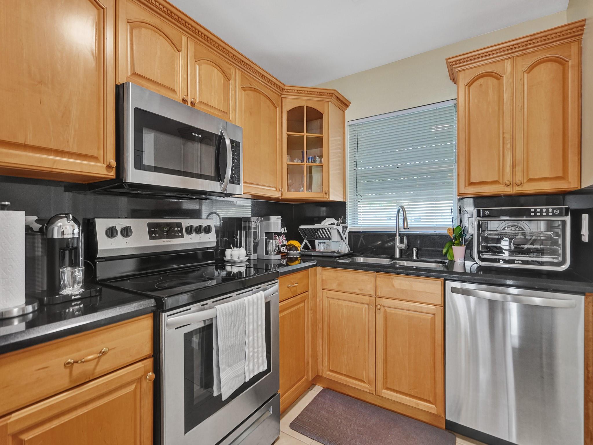 3605 NE 32nd Ave 103