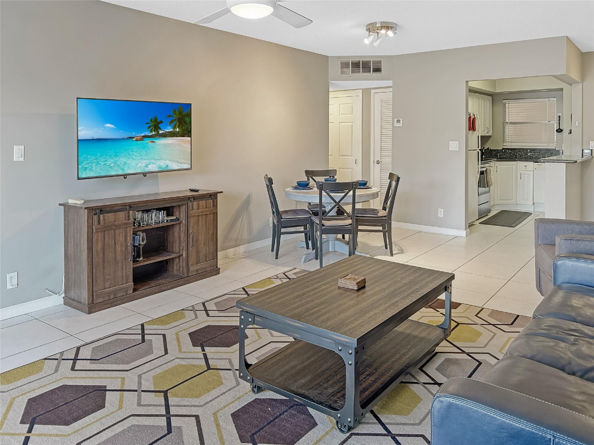 Photo 1 of Hawthorne Manor Condo Apt 202 in Fort Lauderdale - MLS F10398042