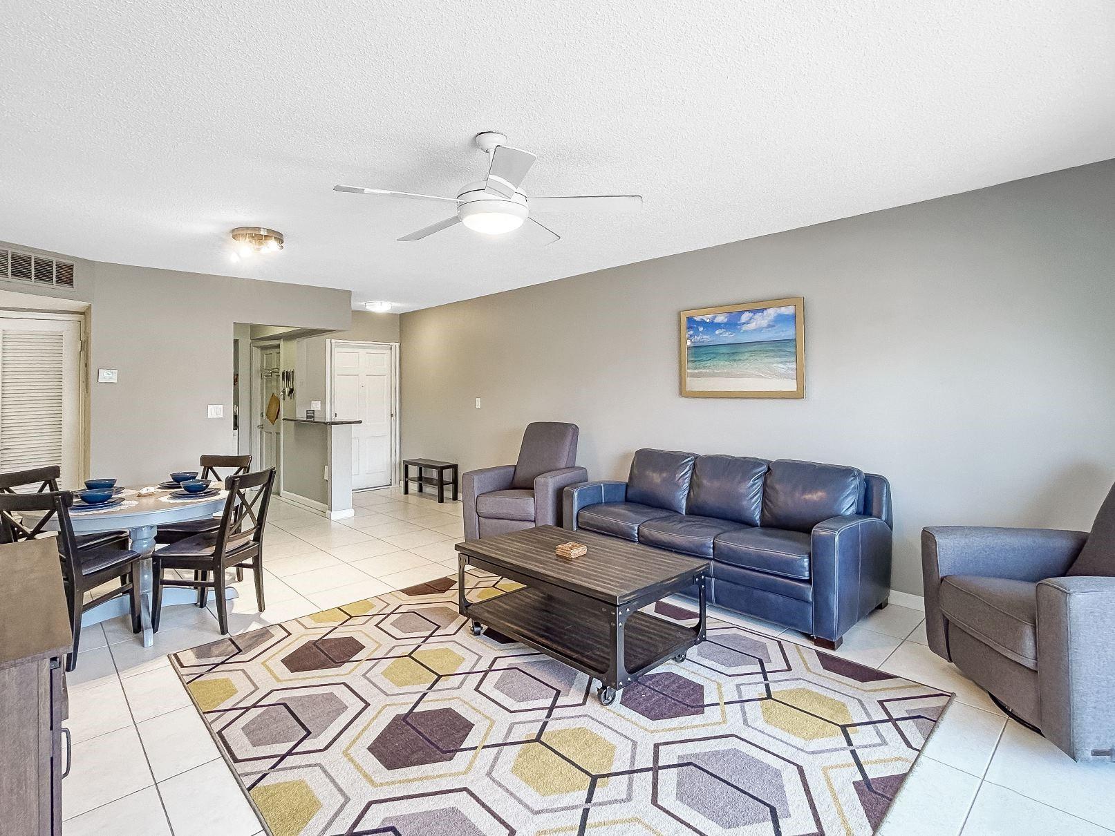 Photo 2 of Hawthorne Manor Condo Apt 202 in Fort Lauderdale - MLS F10398042