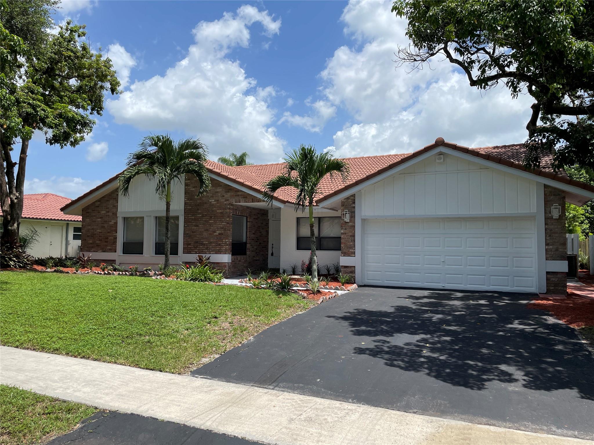 9071 NW 13th St, Plantation, FL 33322