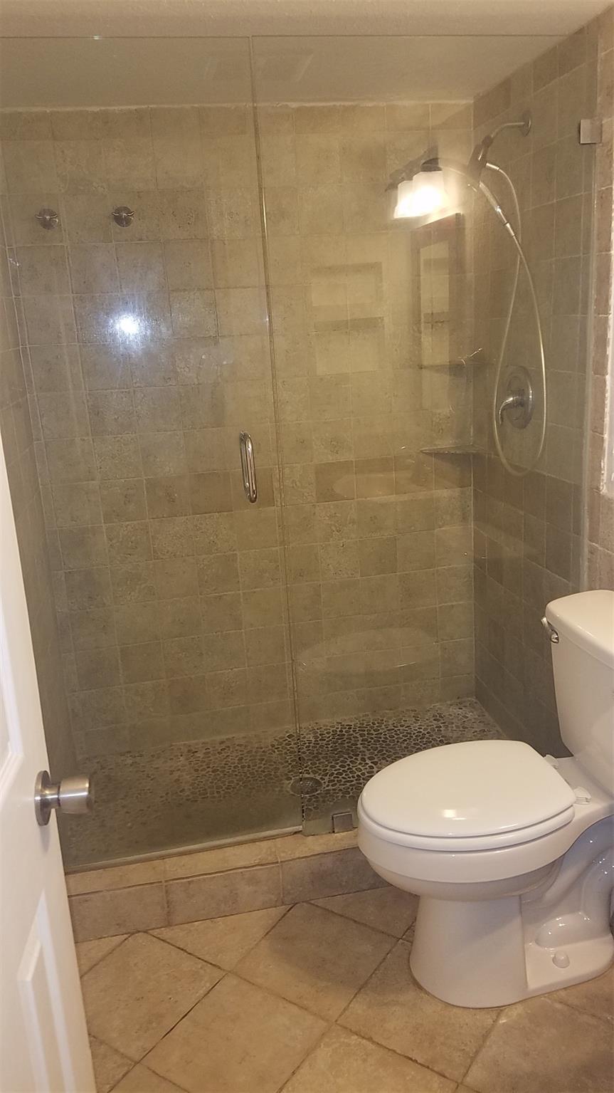 3105 OAKLAND SHORES DR J-102