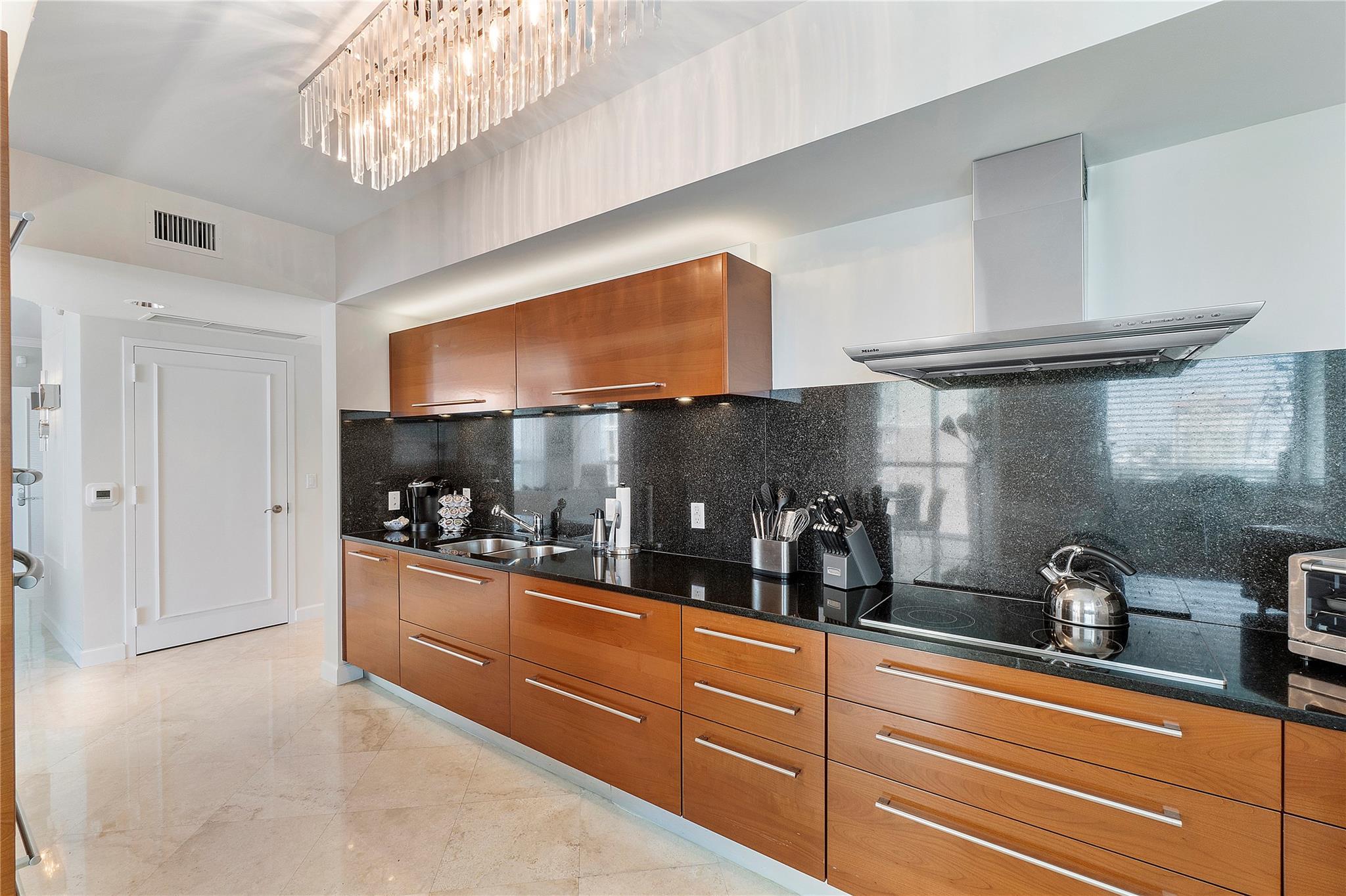 Photo 9 of home located at 101 S Fort Lauderdale Beach Blvd 1106, Fort Lauderdale FL