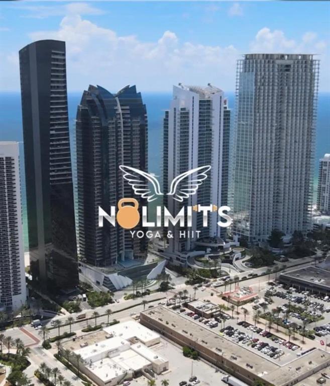 17070 Collins Ave, Sunny Isles Beach, FL 33160