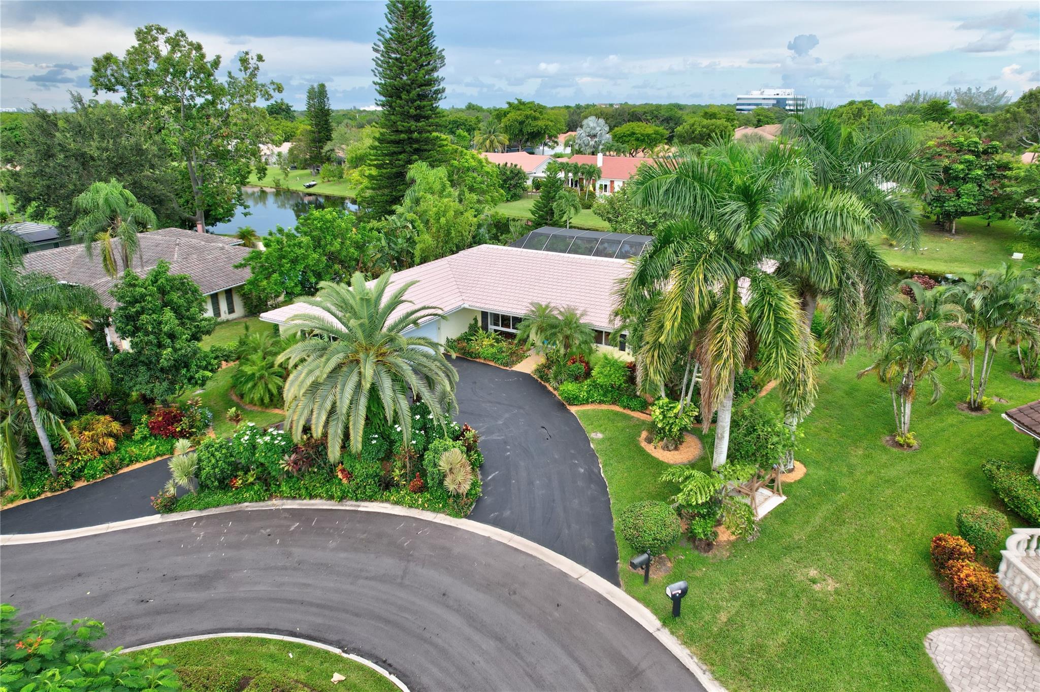 9851 NW 13th Ct, Coral Springs, FL 33071