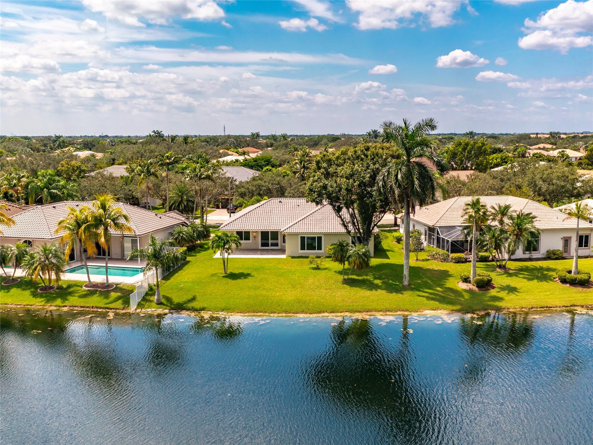 Photo 35 of home located at 16203 S Segovia Cir, Fort Lauderdale FL