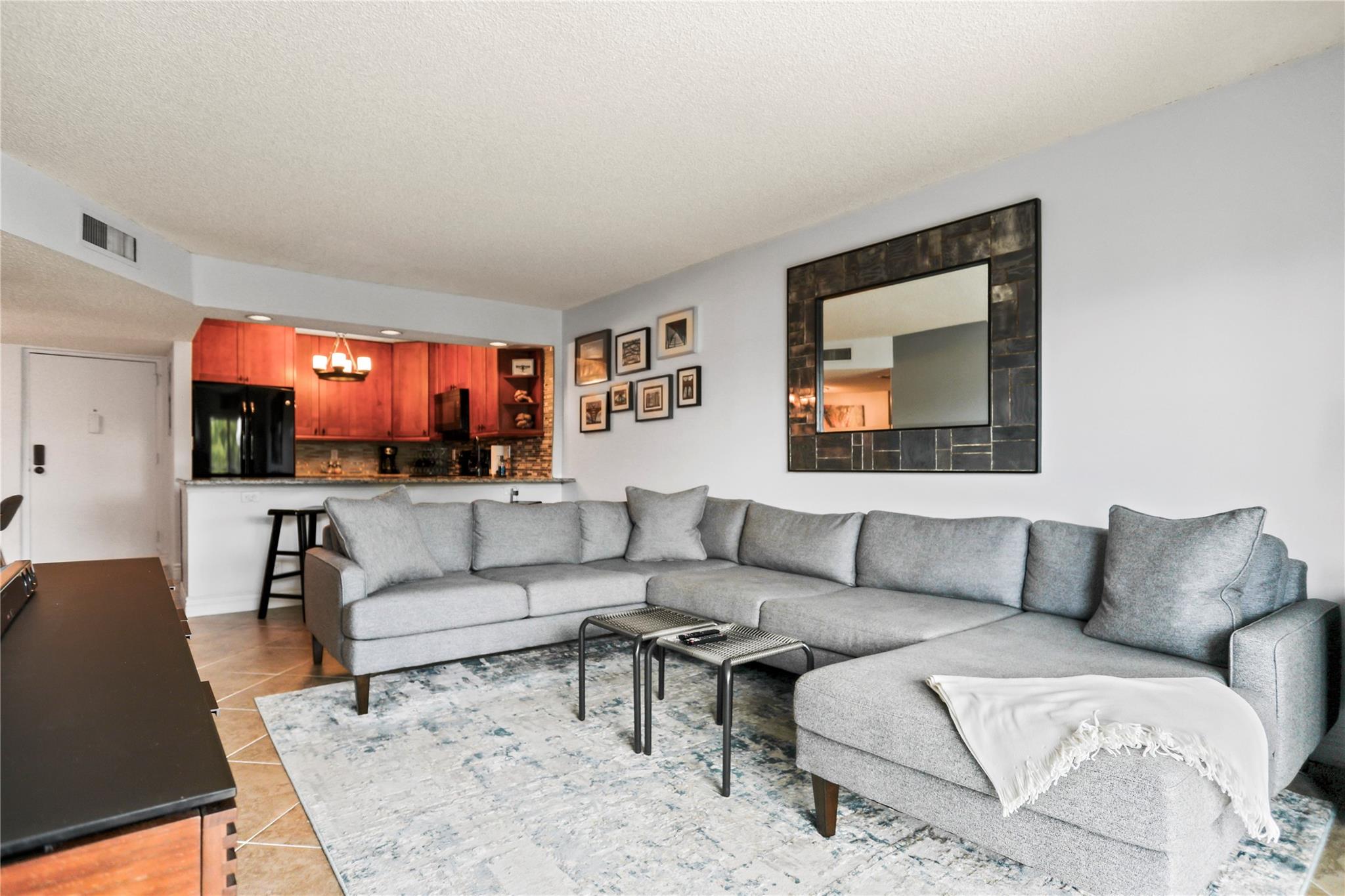 Photo 16 of home located at 3004 NE 5th Ter 310-C, Wilton Manors FL