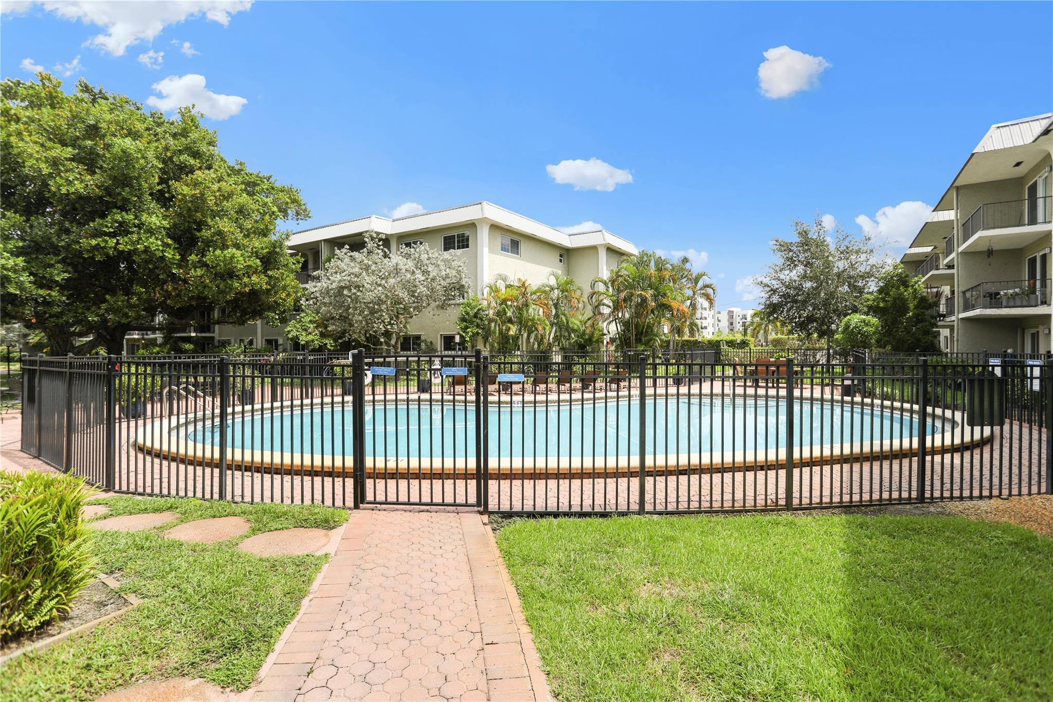 Photo 54 of home located at 3004 NE 5th Ter 310-C, Wilton Manors FL