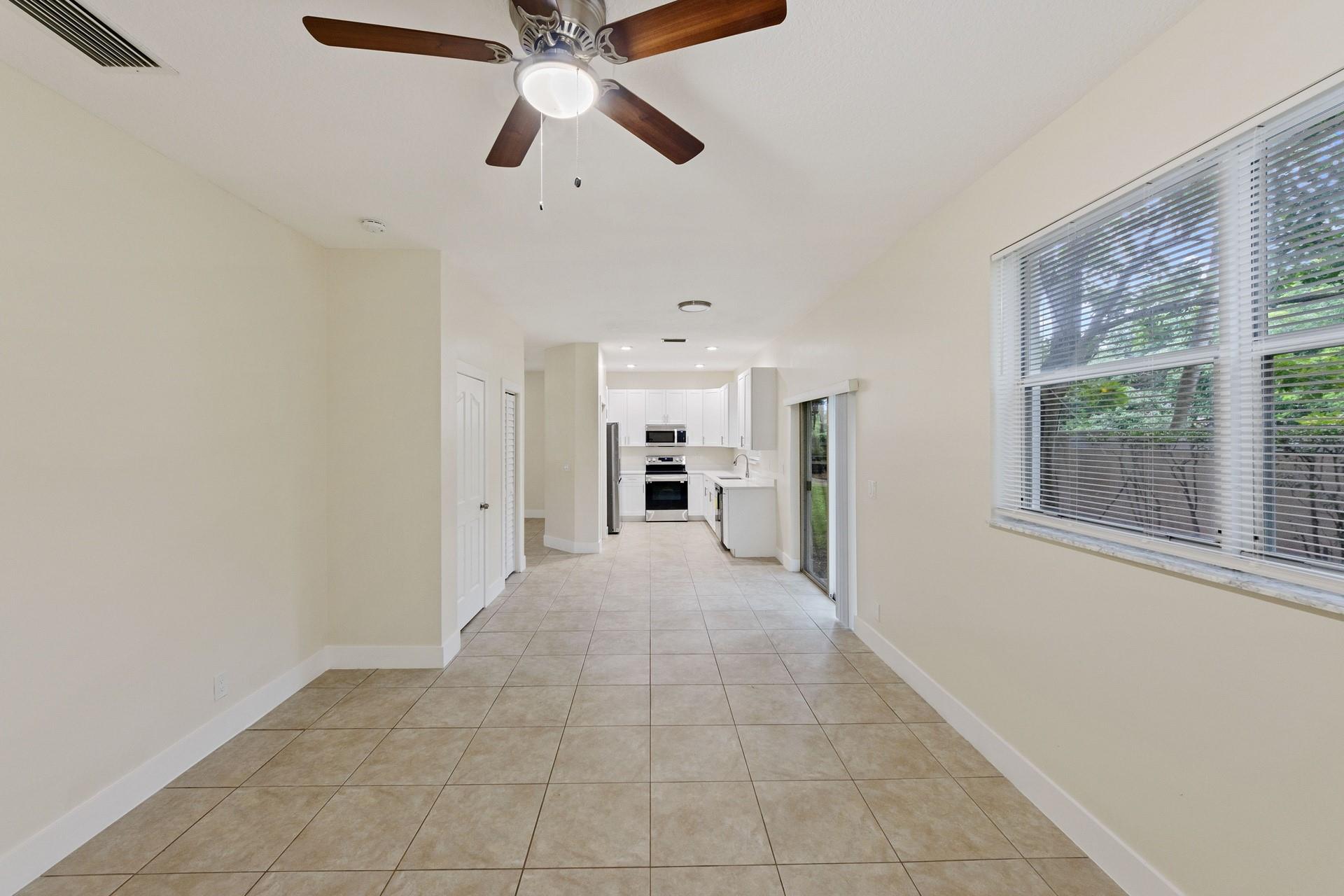 Photo 5 of home located at 890 NW 127th Ave, Coral Springs FL