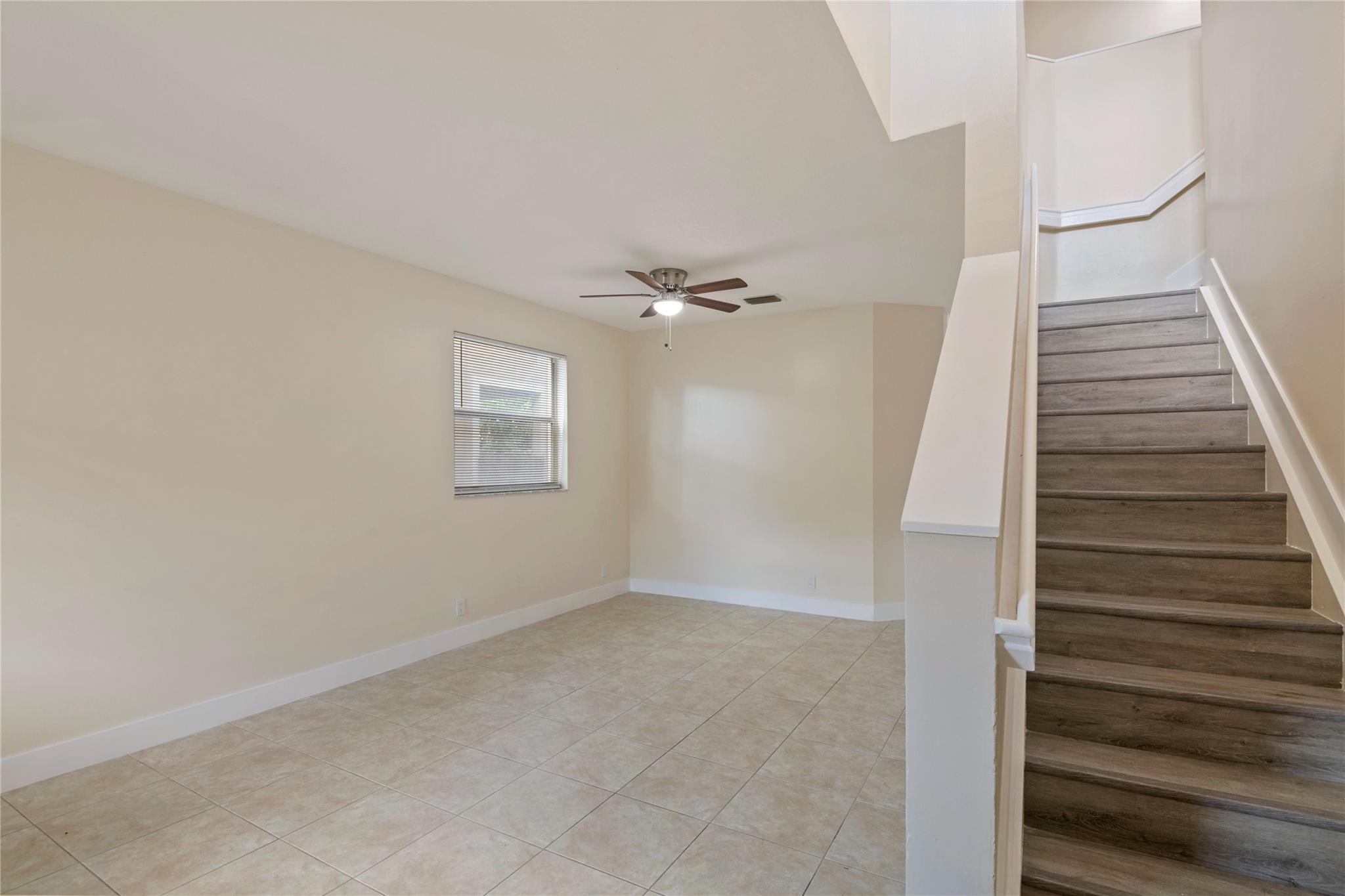 Photo 7 of home located at 890 NW 127th Ave, Coral Springs FL