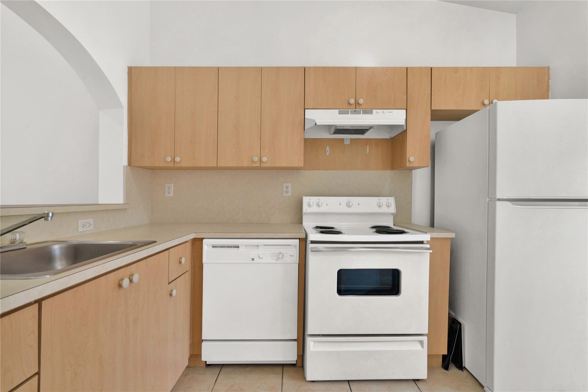 Photo 16 of home located at 2701 SE 12 PL 202, Homestead FL