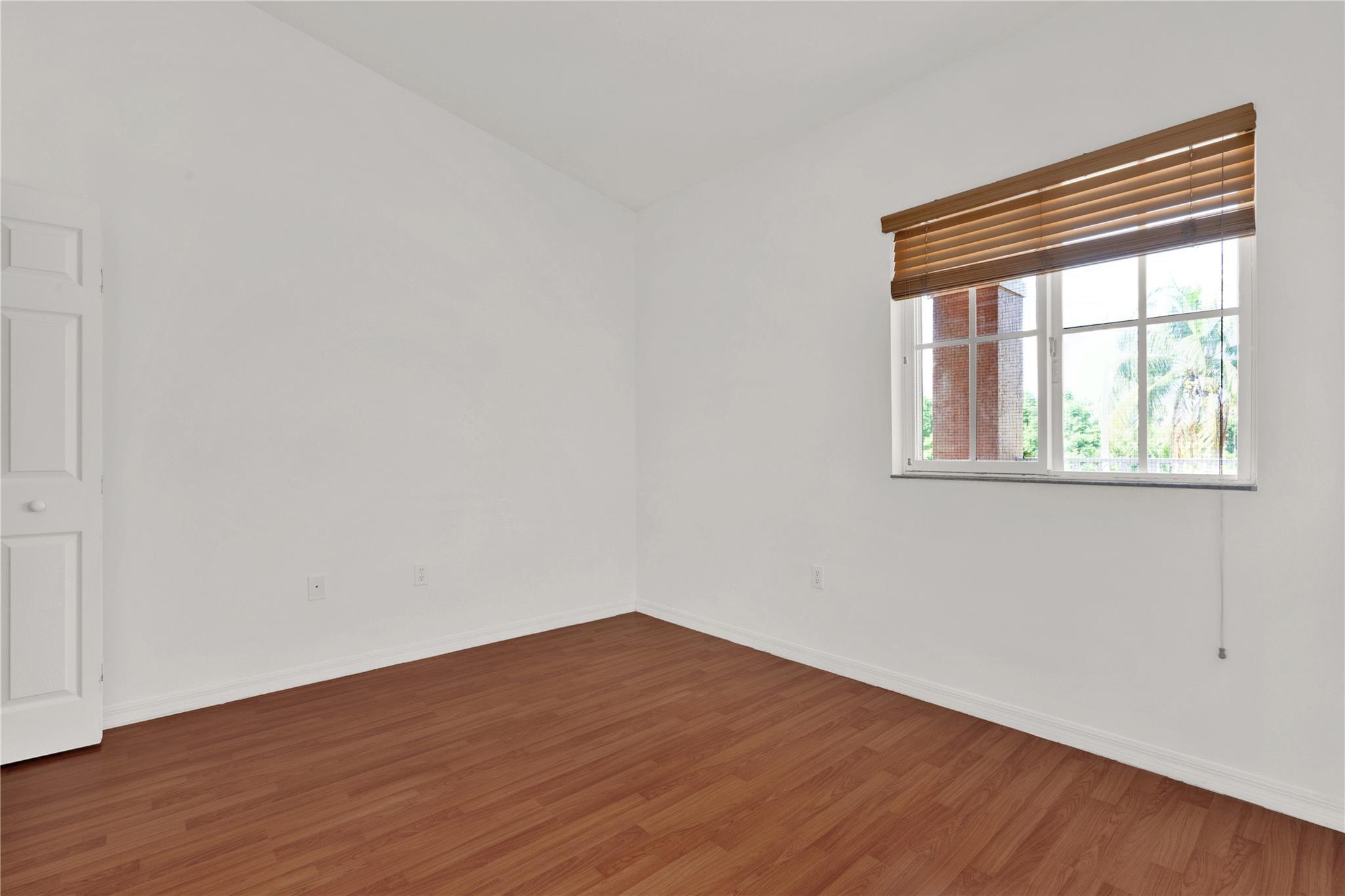 Photo 7 of home located at 2701 SE 12 PL 202, Homestead FL