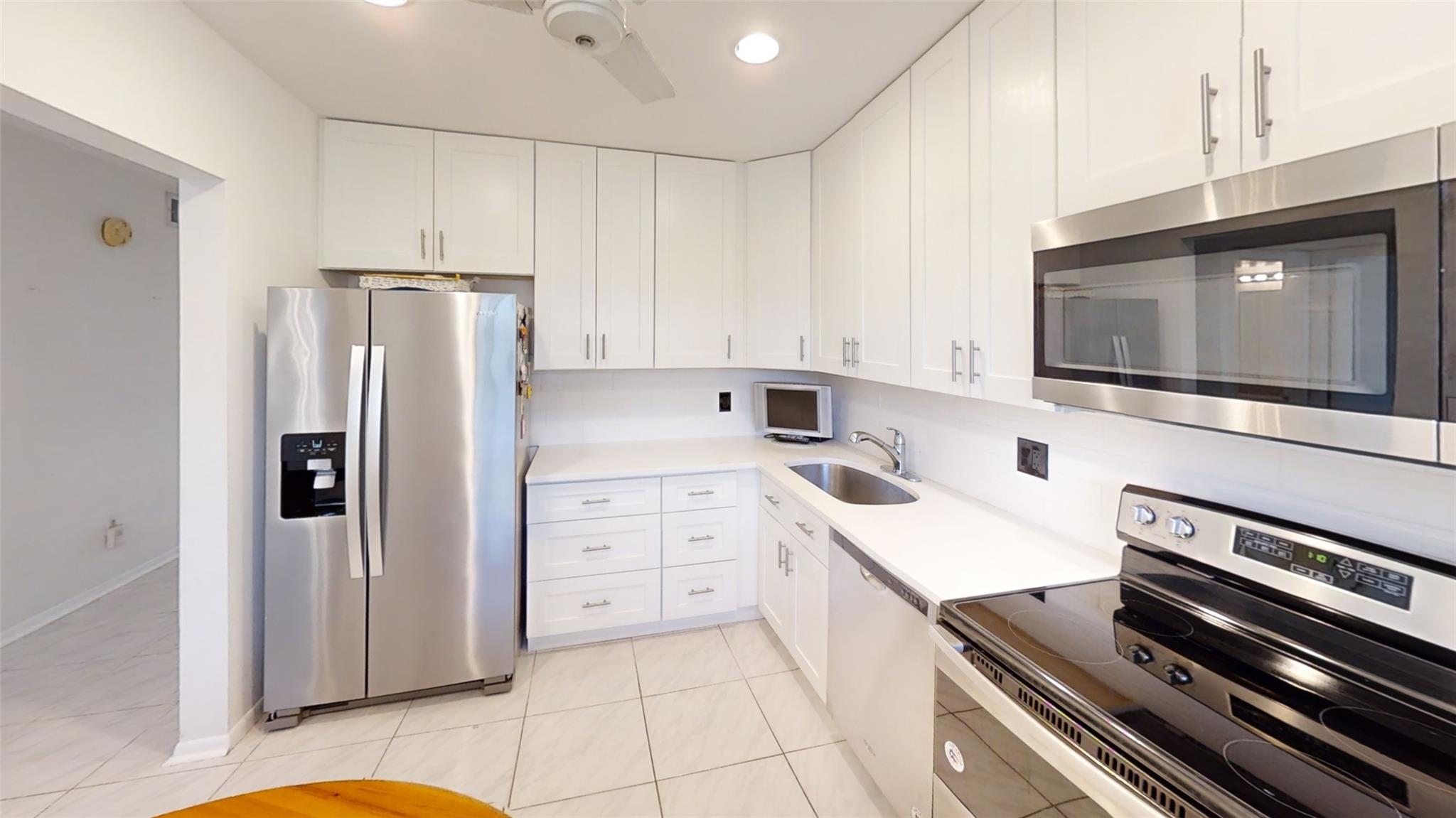 7911 E Eastlake Dr 6-C, Boca Raton, FL 33433