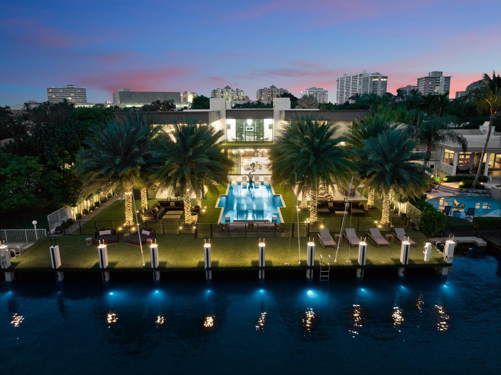 671 Middle River Dr, Fort Lauderdale, FL 33304