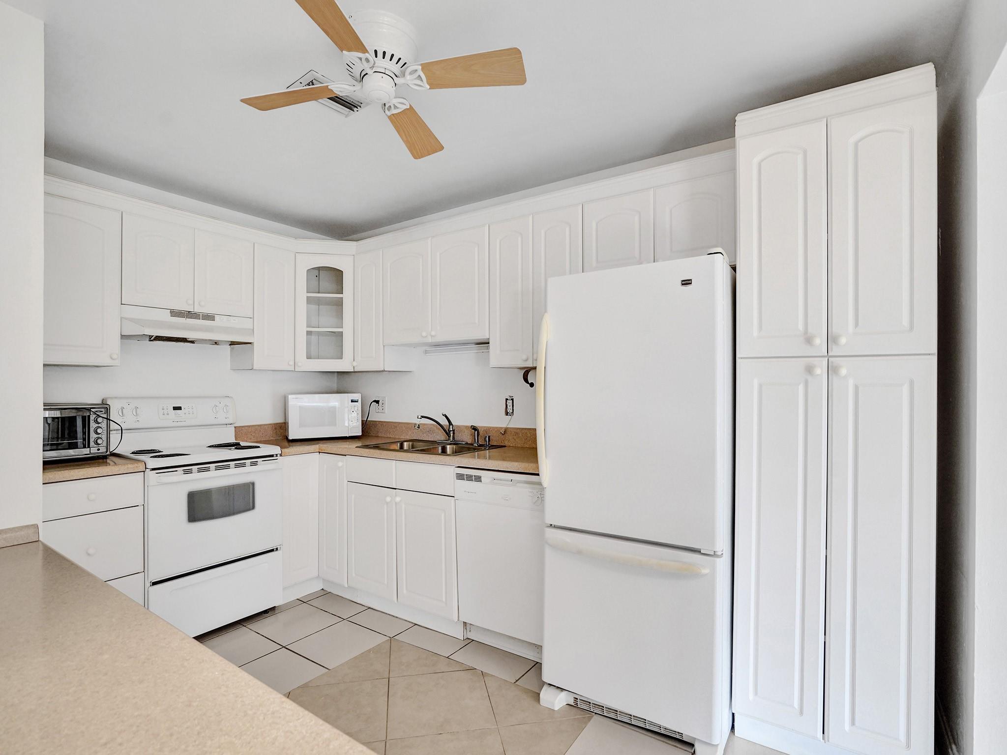 8545 NW 12th St B182