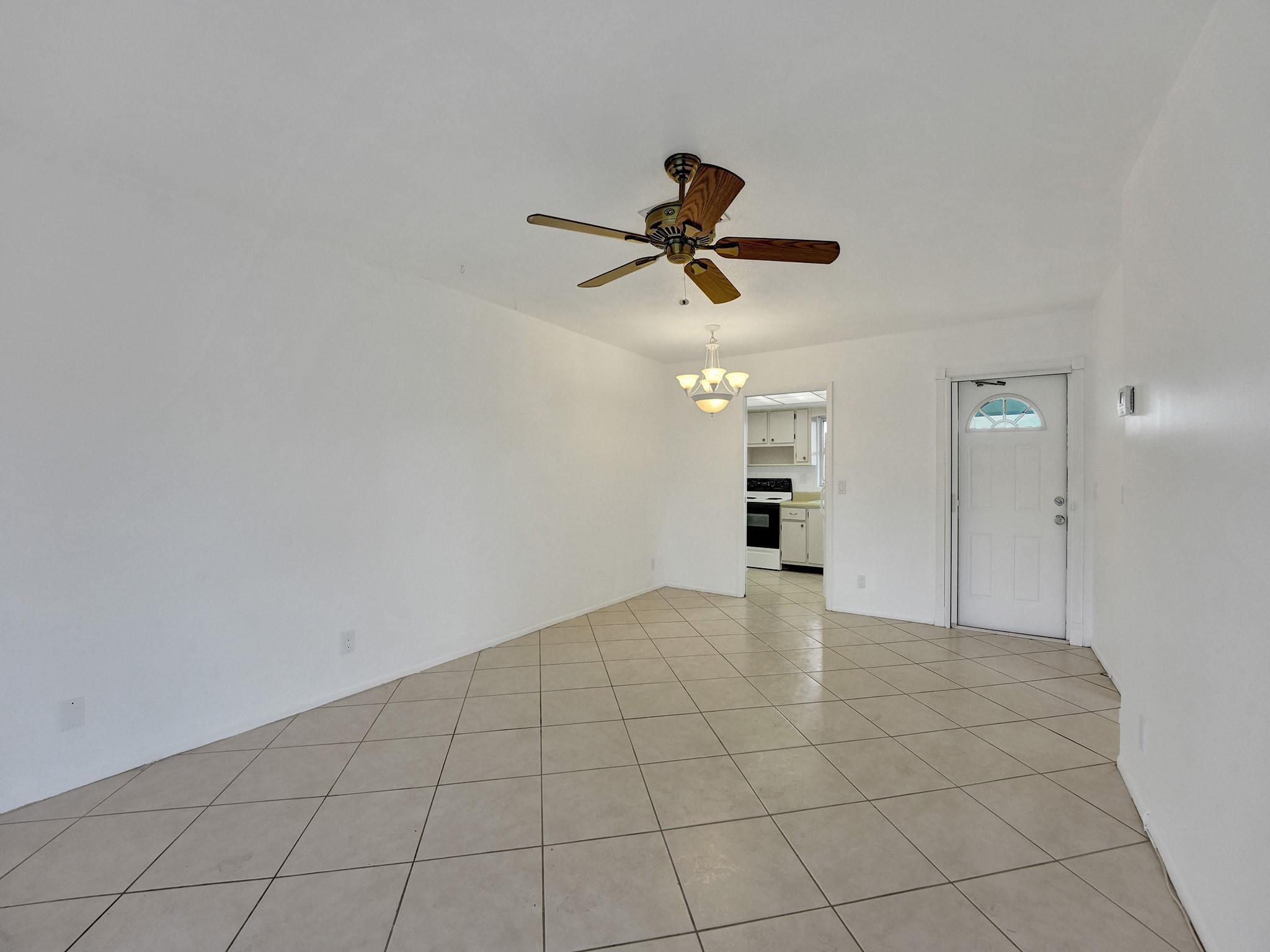 2885 CROSLEY DR E A