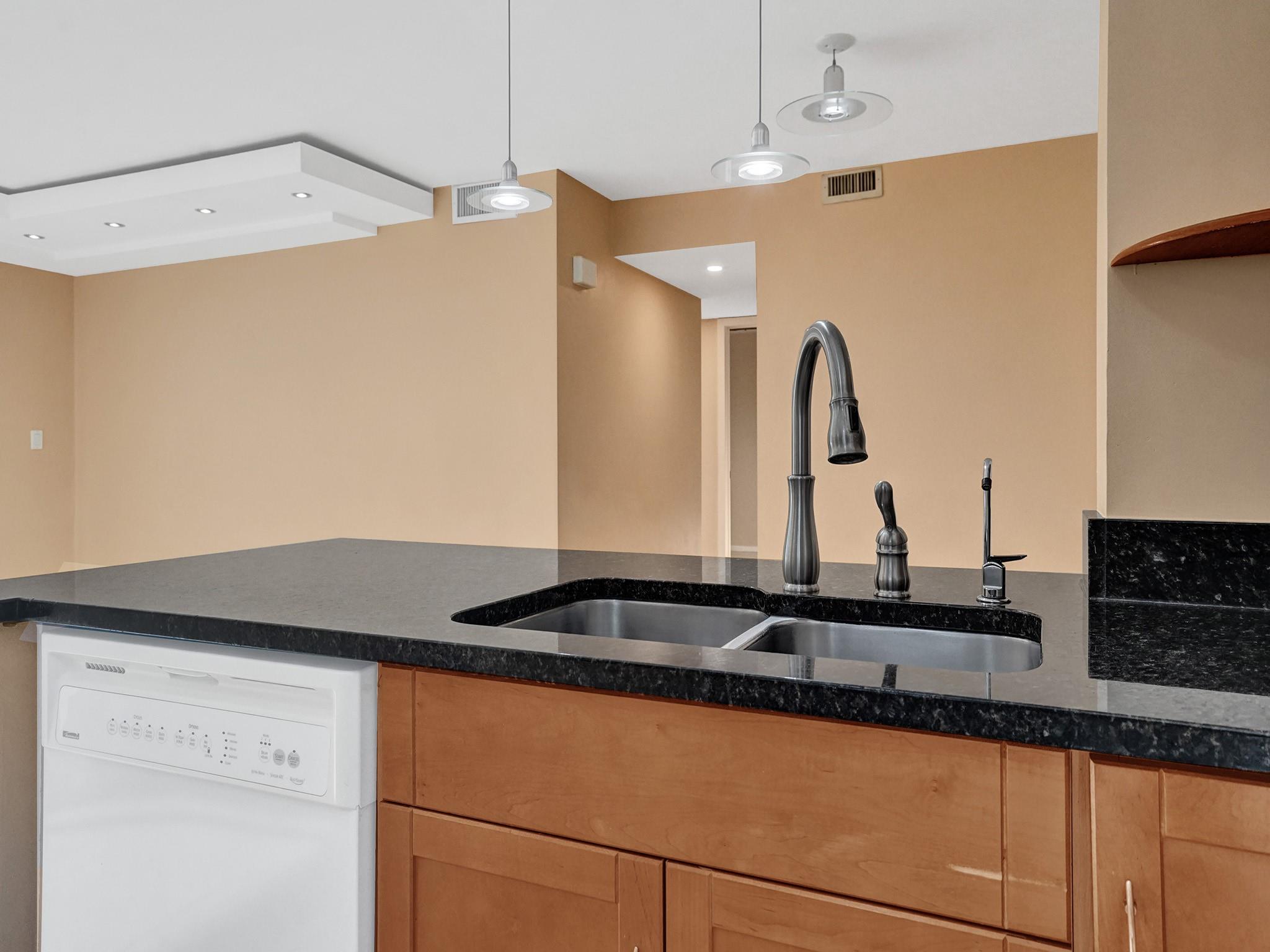 604 GARDENS DR 103