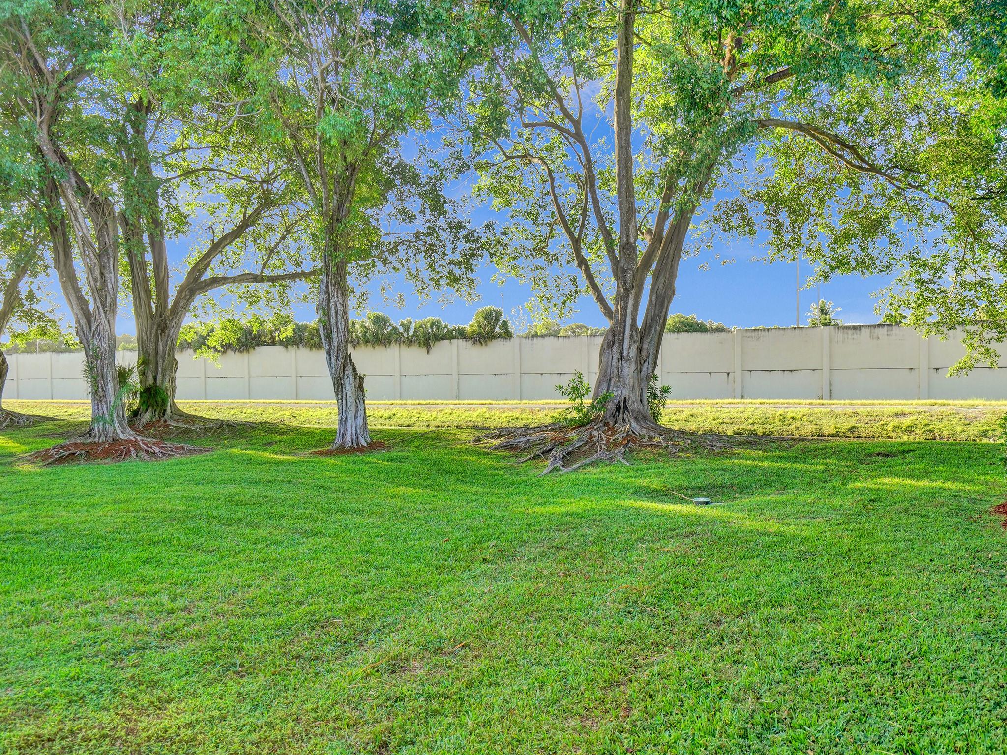 604 GARDENS DR 103