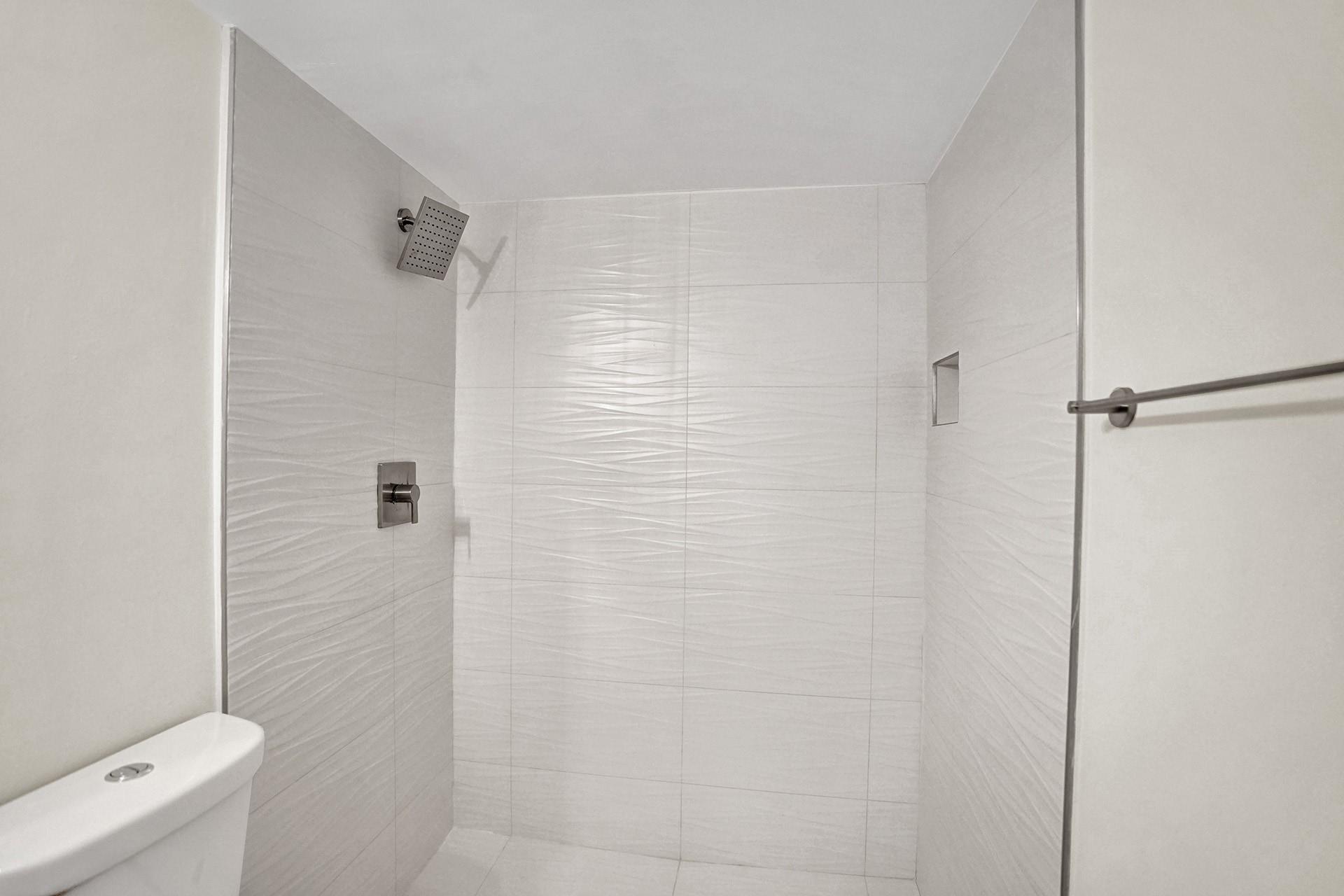 3115 Oakland Shores Dr E109