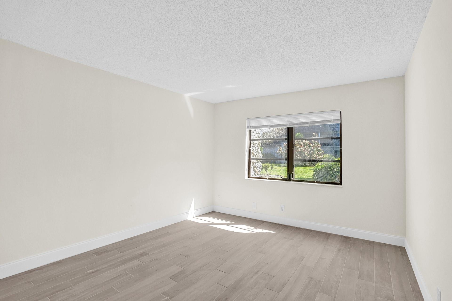 3115 Oakland Shores Dr E109