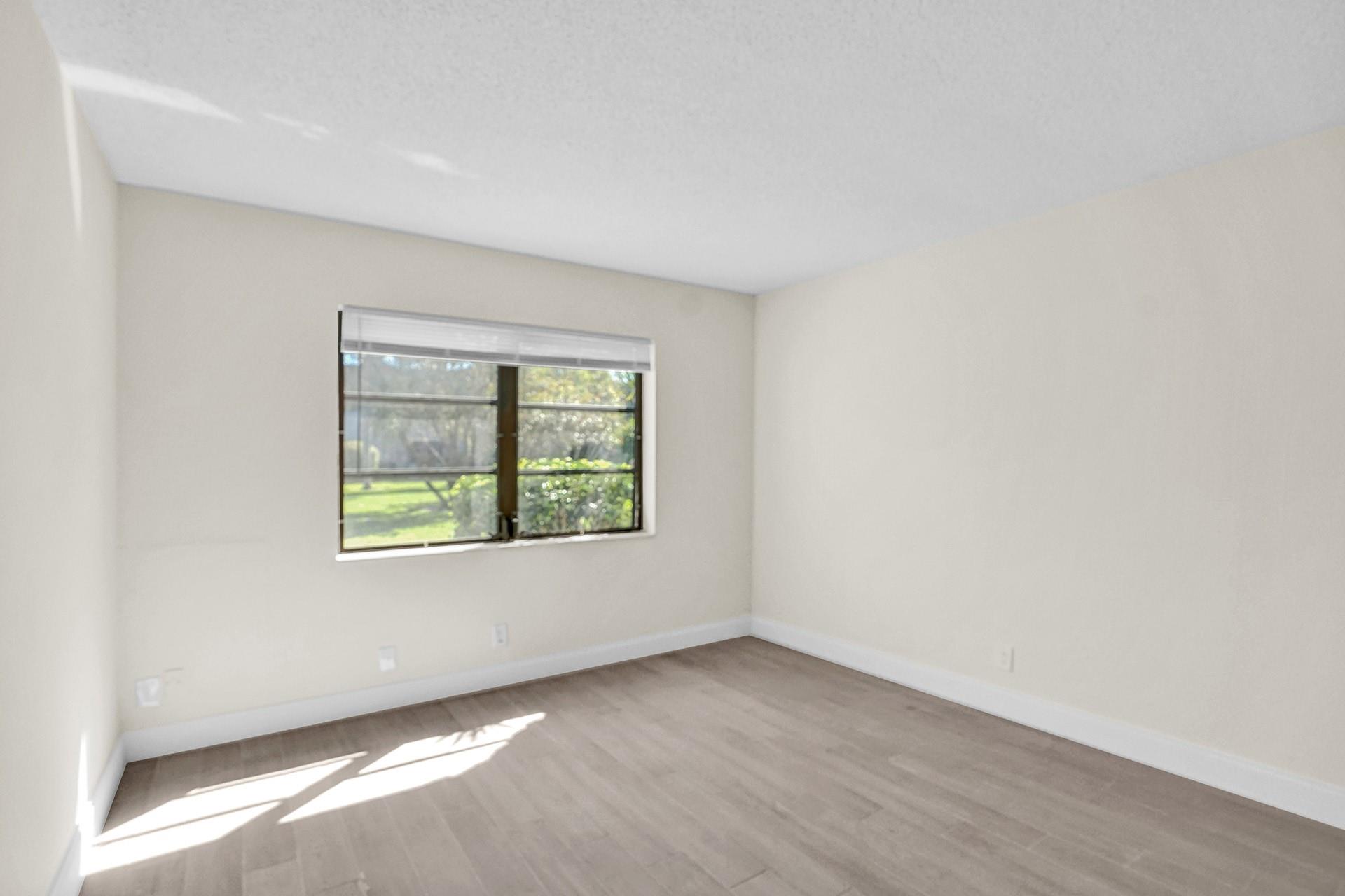 3115 Oakland Shores Dr E109