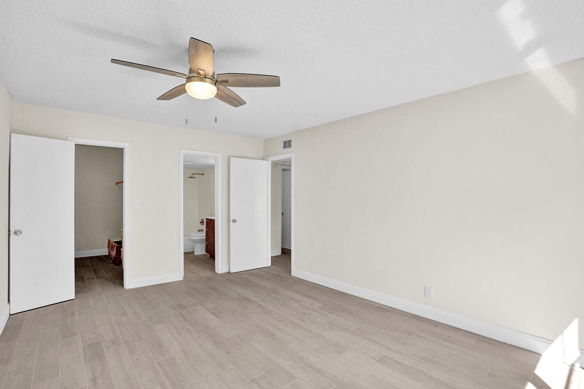 3115 Oakland Shores Dr E109