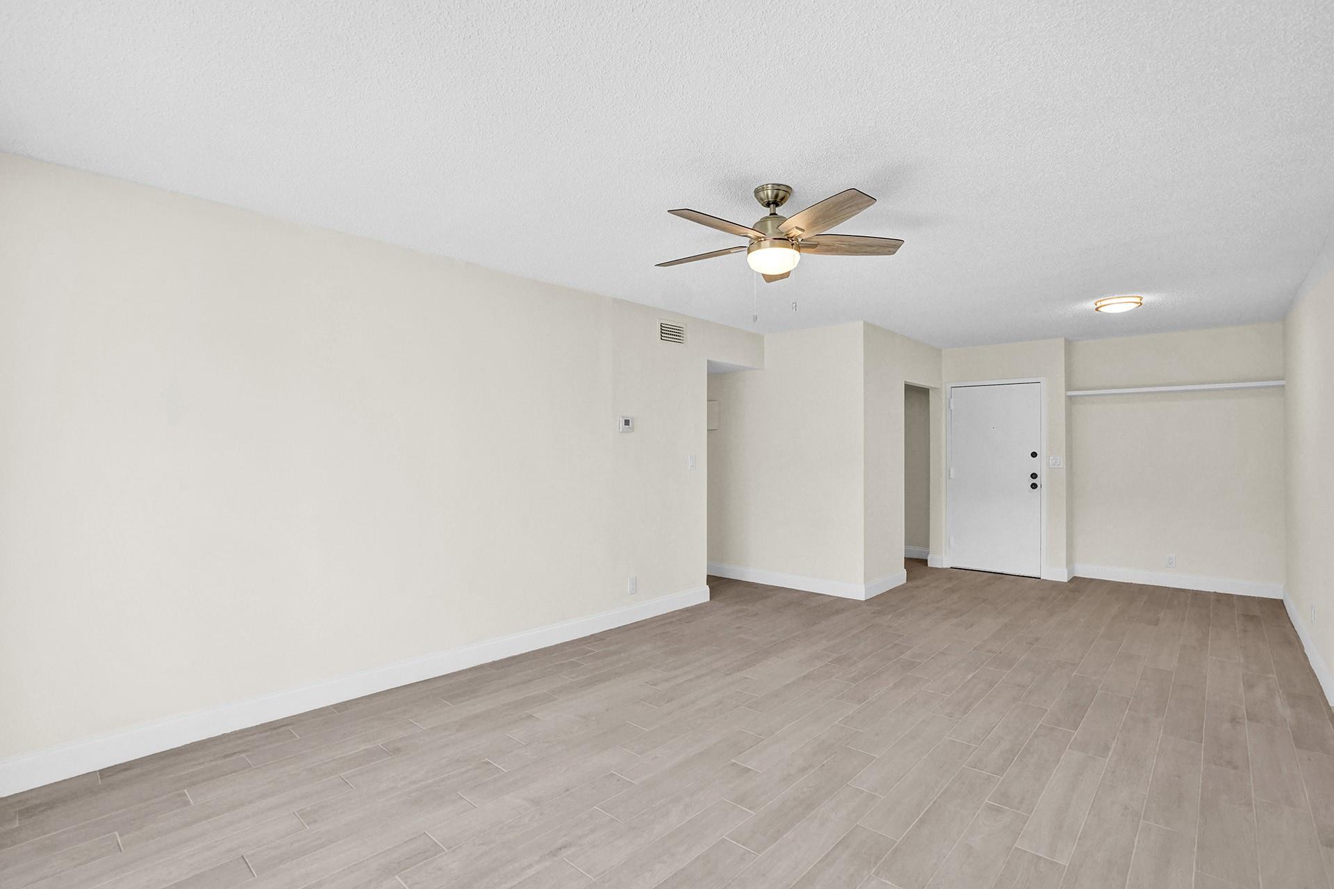 3115 Oakland Shores Dr E109