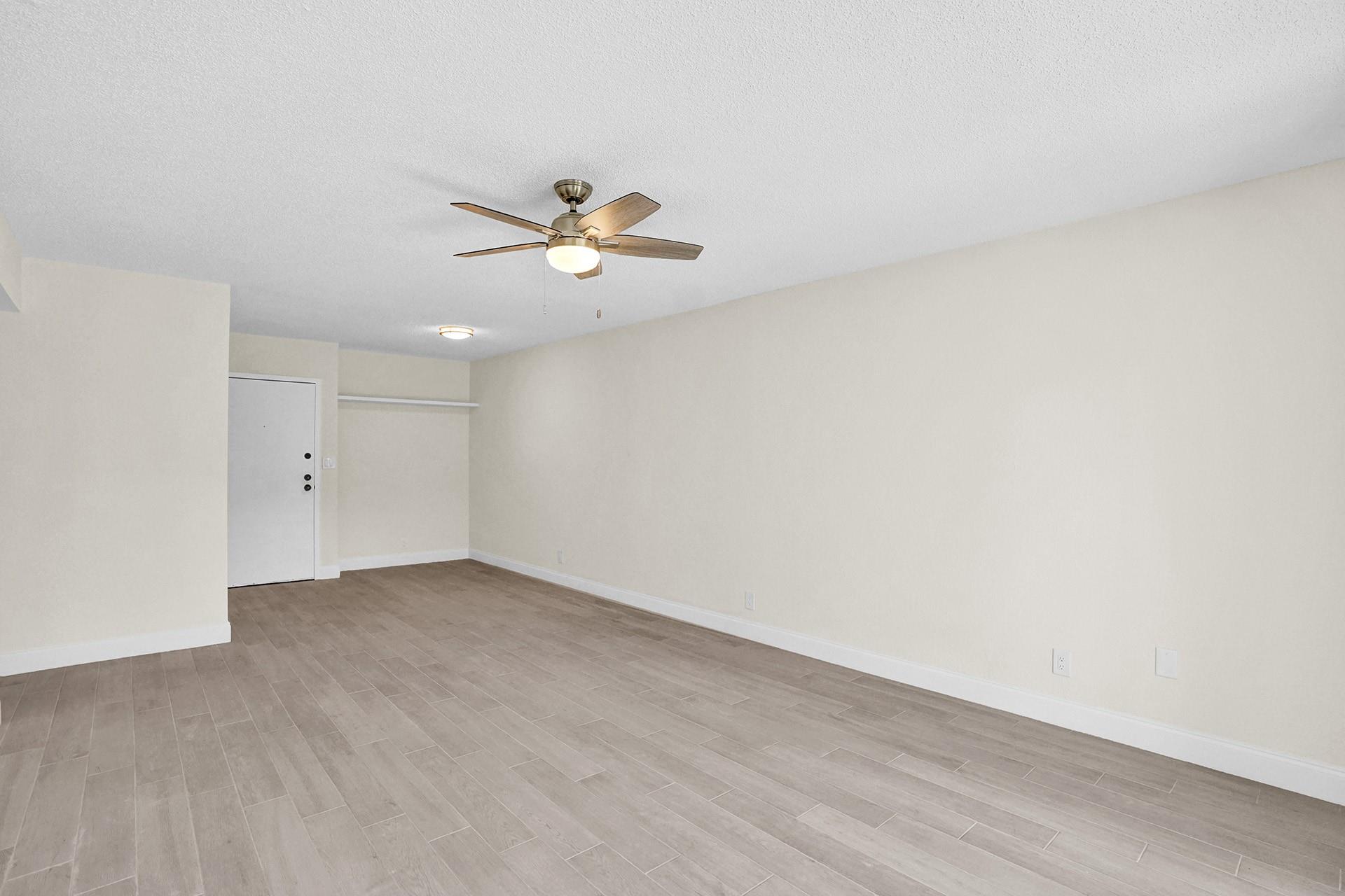 3115 Oakland Shores Dr E109