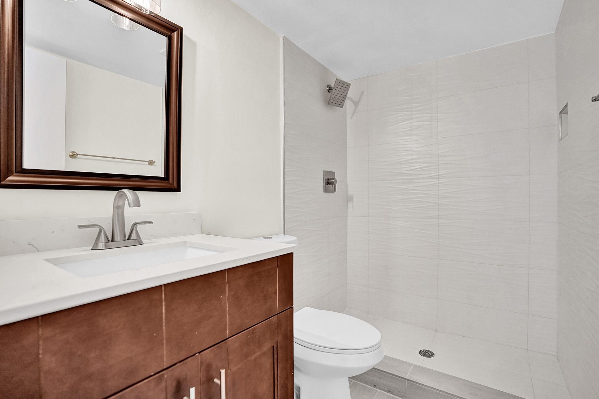 3115 Oakland Shores Dr E109