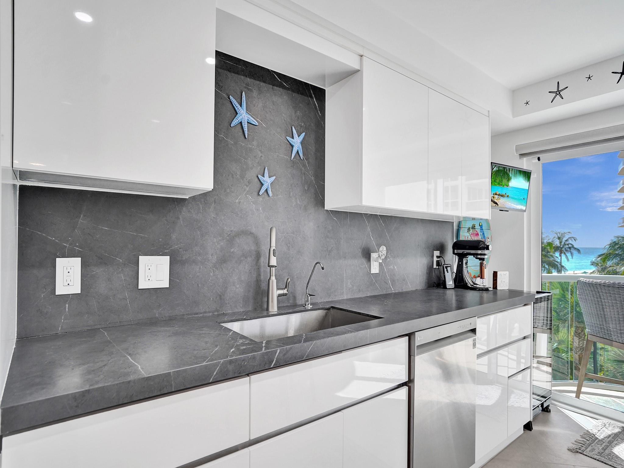 3400 Galt Ocean Dr 204S