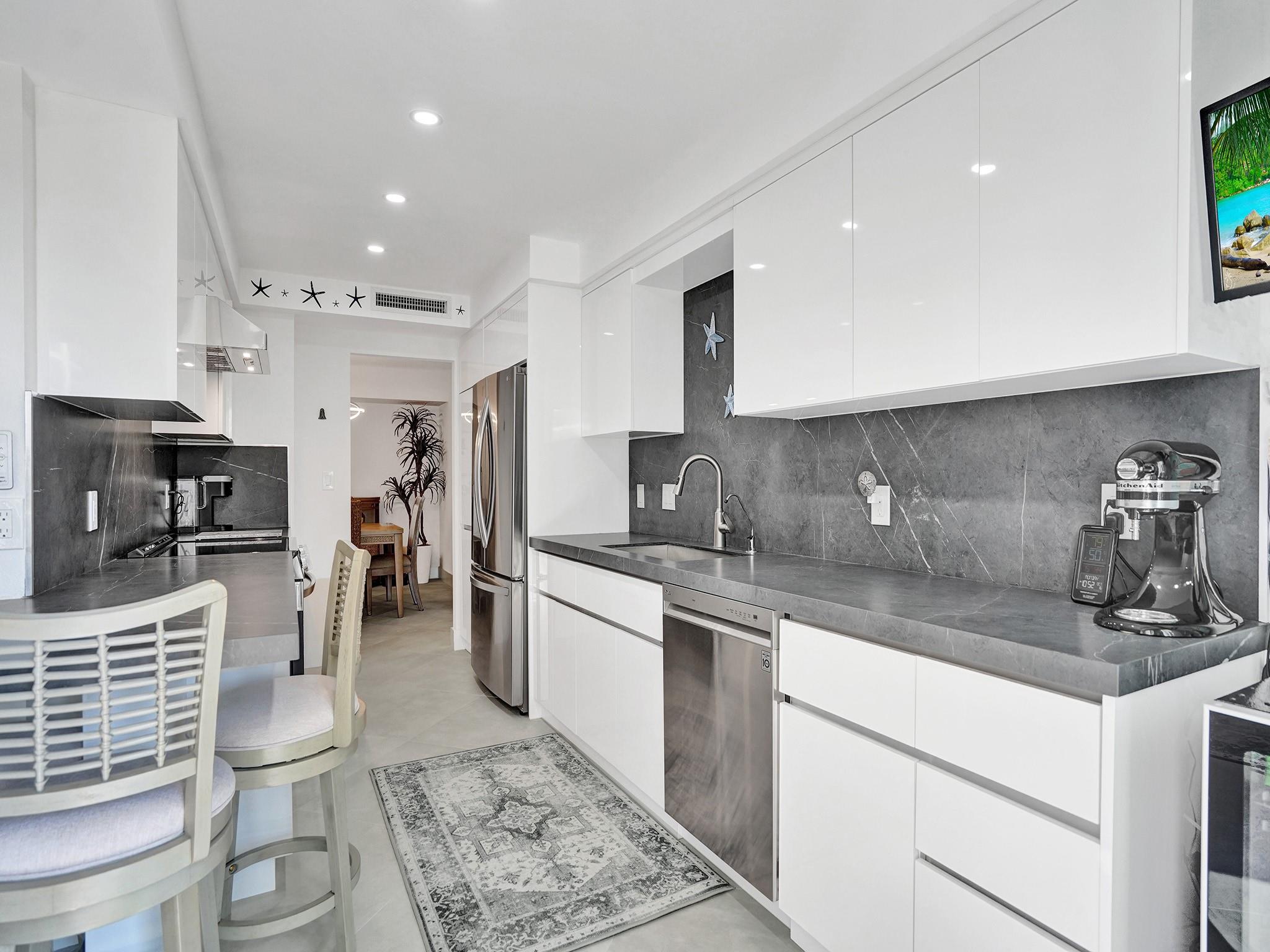 3400 Galt Ocean Dr 204S