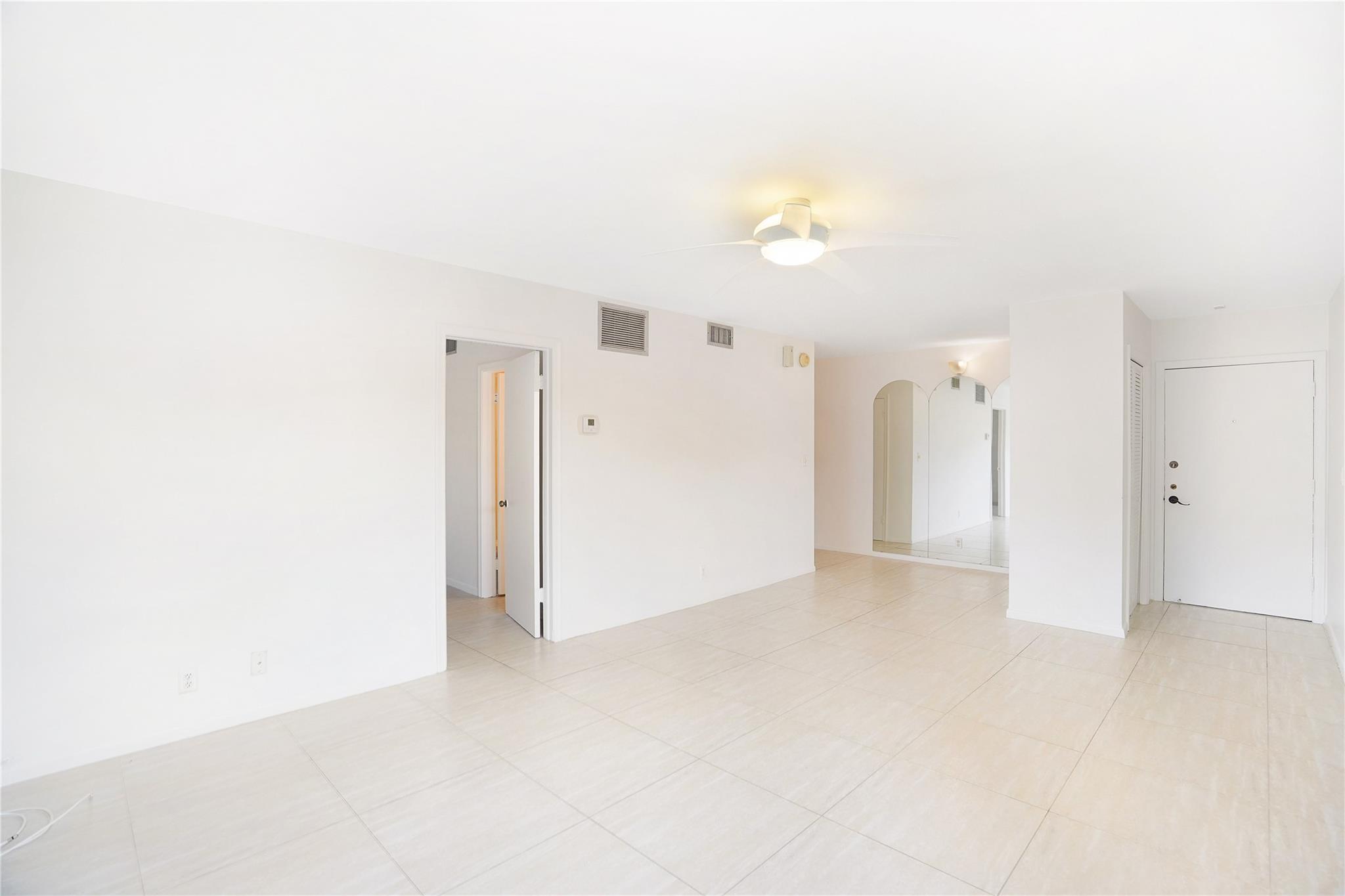 136 NE 19th Ct 216F