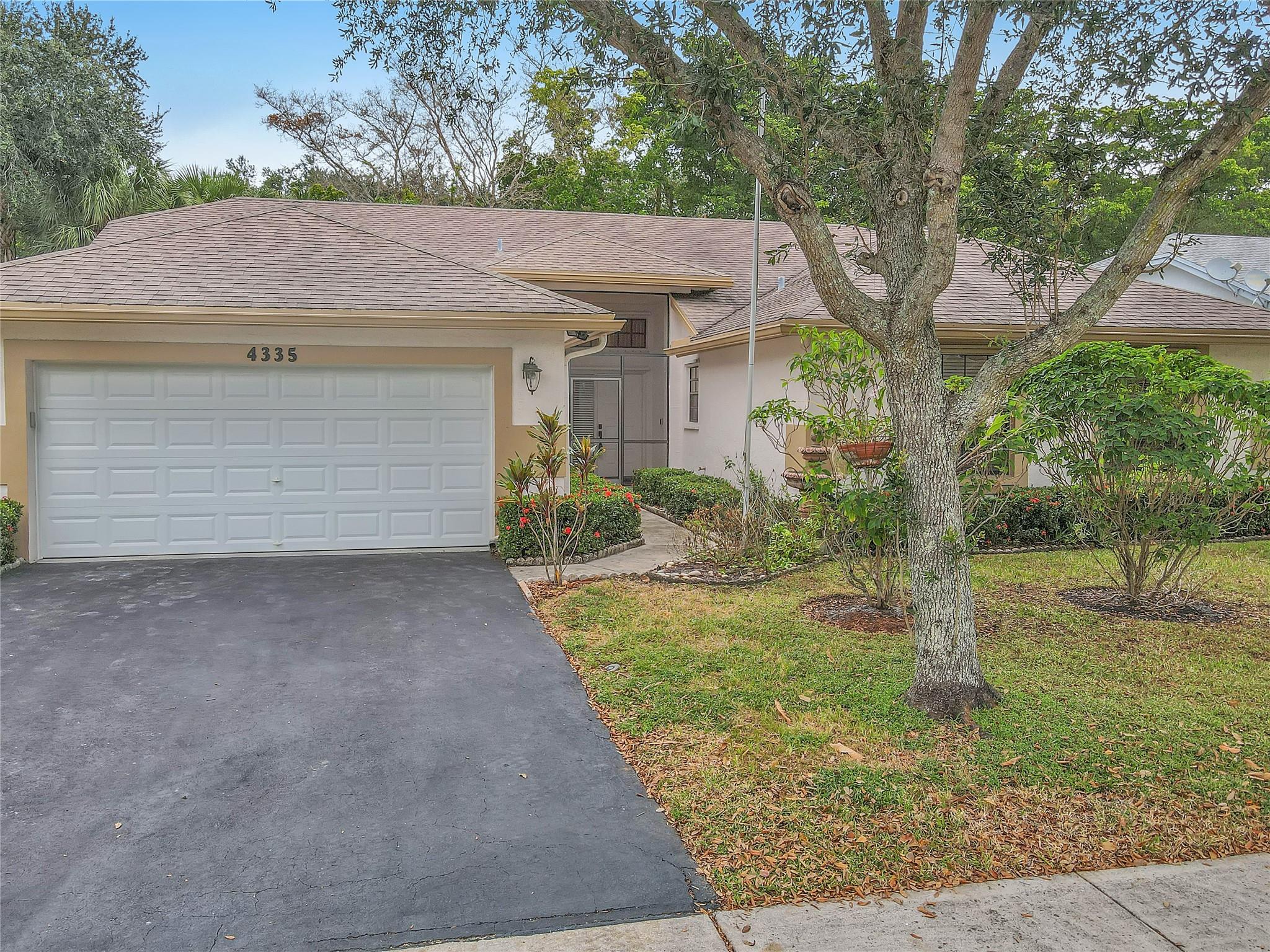 4335 NW 52nd St, Coconut Creek, FL 