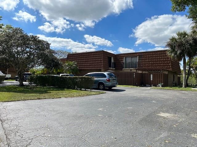 Photo 2 of 751 SW 120th Way in Davie - MLS F10406339