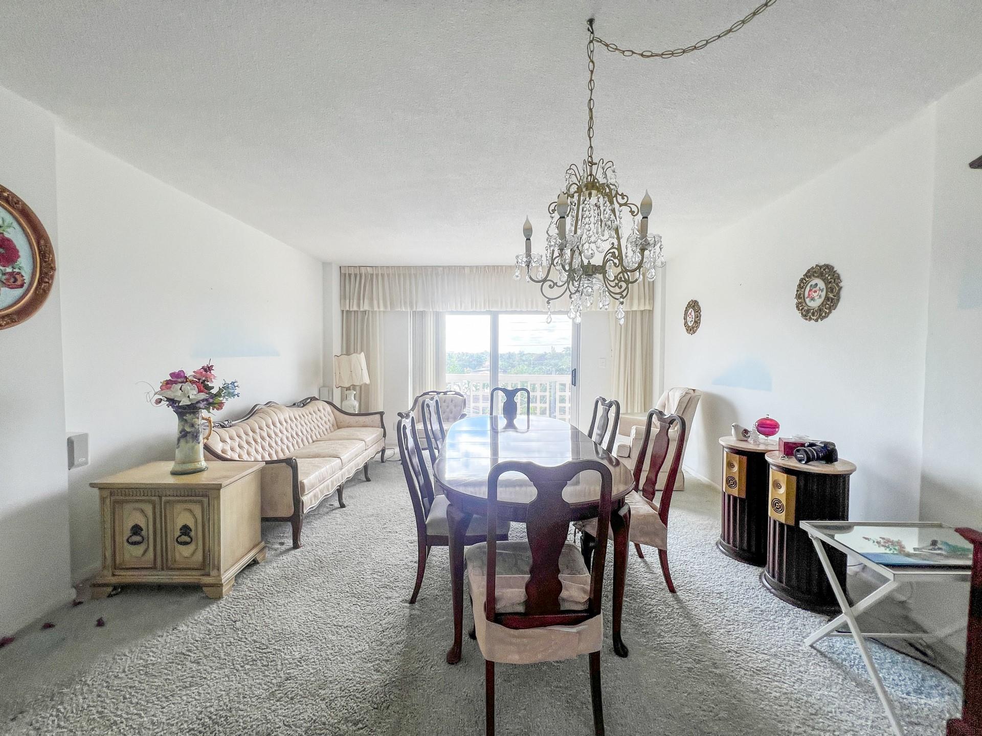 1831 NE 38 St 504