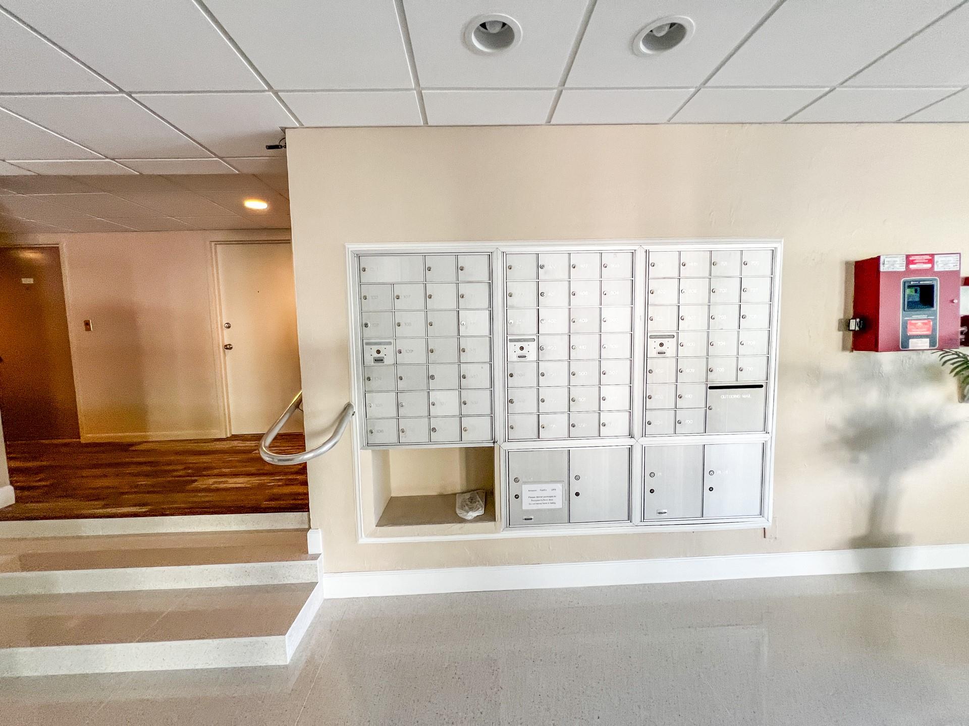 1831 NE 38 St 504