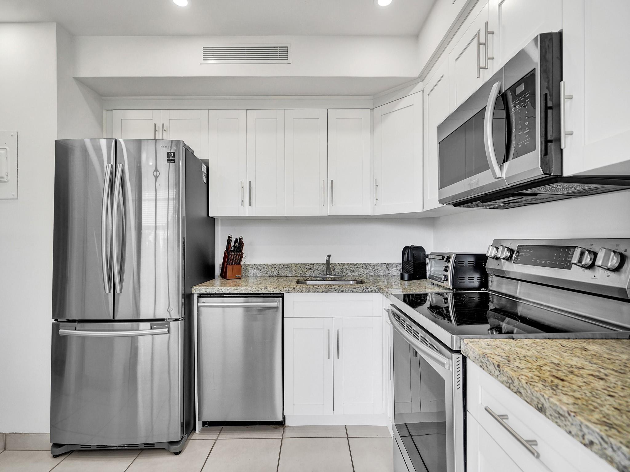 2751 N PALM AIRE DR 509